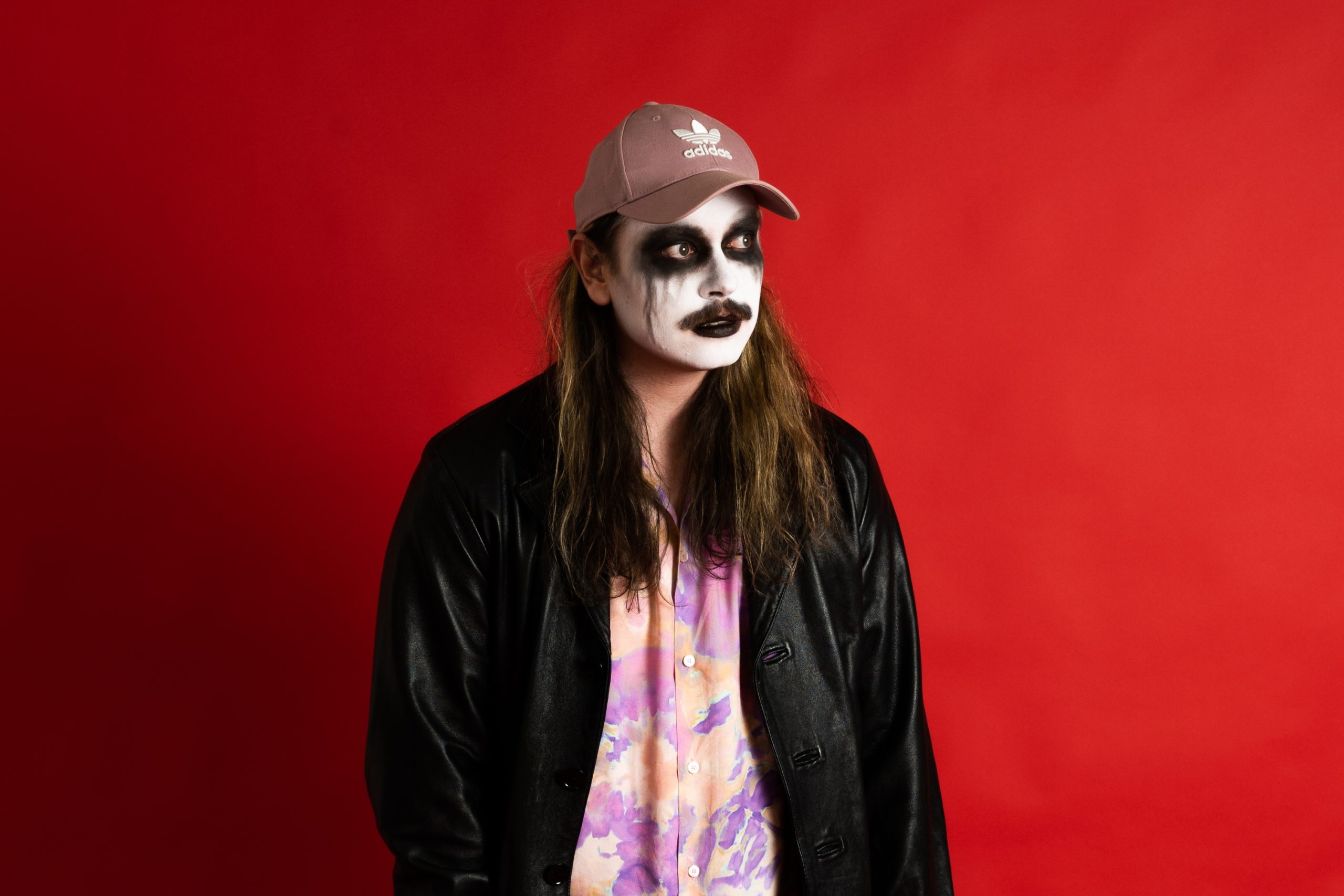 Trunky Juno has announced his upcoming EP, ‘Death Metal Music’, with the new single, ‘Boys Like Me’
