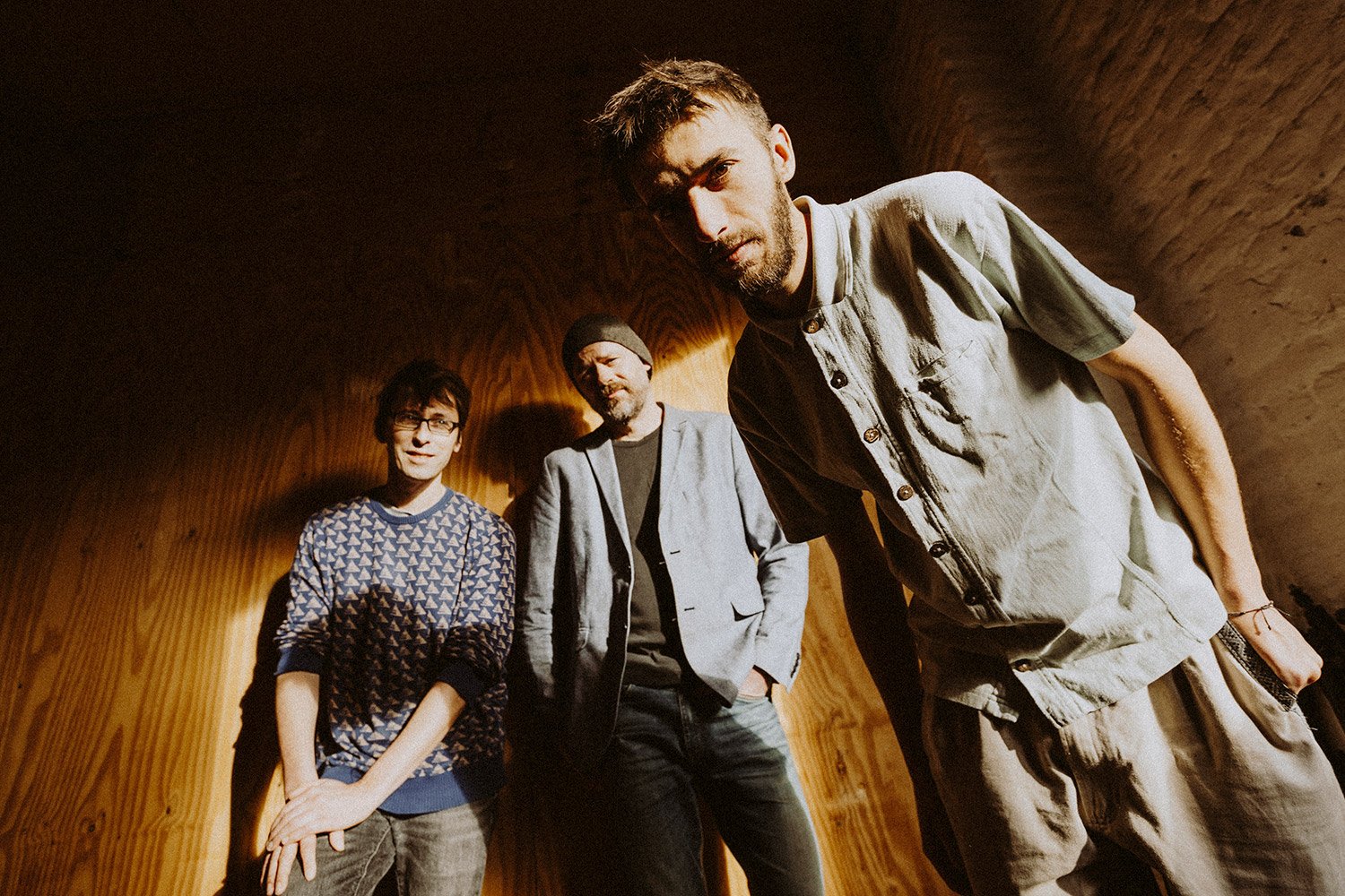 Under The Reefs Orchestra have shared a video for new album teaser, 'Heliodrome'