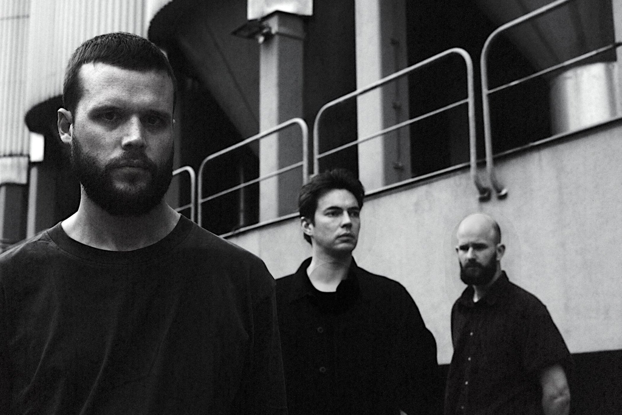 White Lies have shared a new single, ‘Breakdown Days’, from the bonus edition of their recent sixth LP, ‘As I Try Not To Fall Apart’