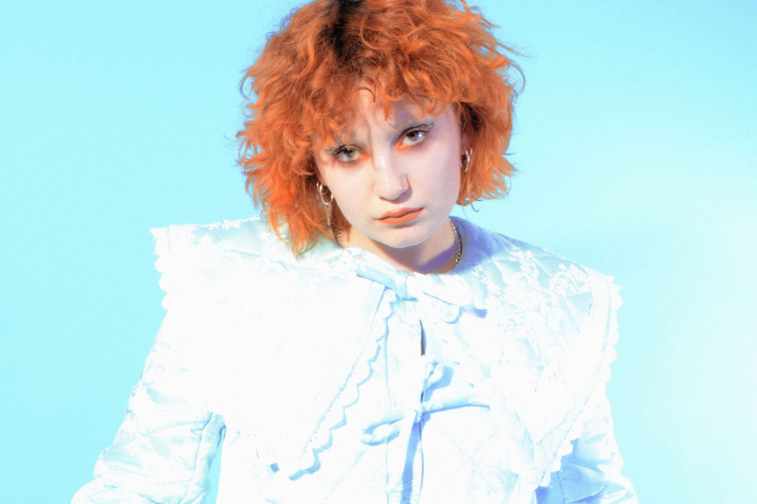 Phoebe Green has shared a brand new single, 'Crying In The Club'