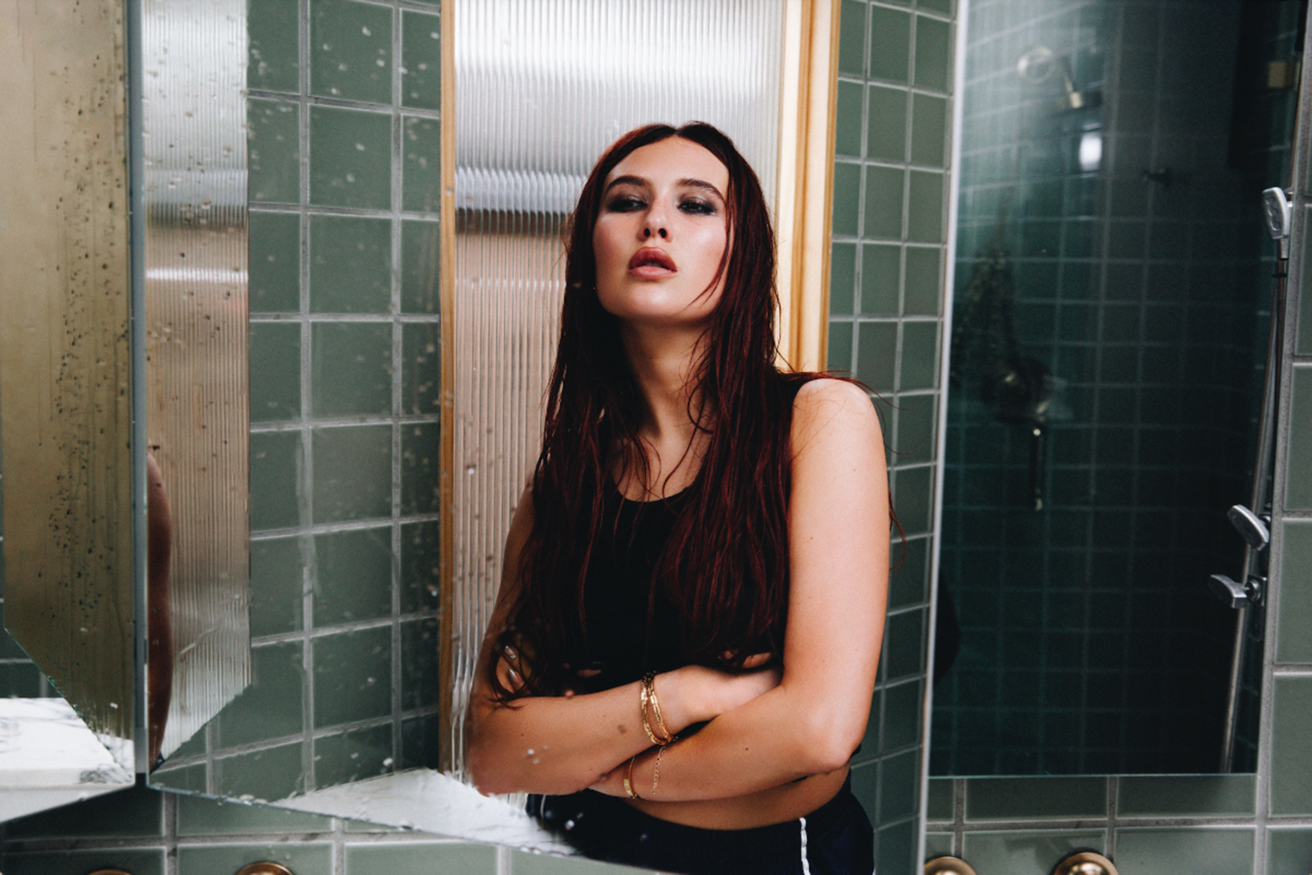 Mimi Webb has shared a video for R&B-influenced track ‘I Met A Boy’, from her new album ‘Confessions’