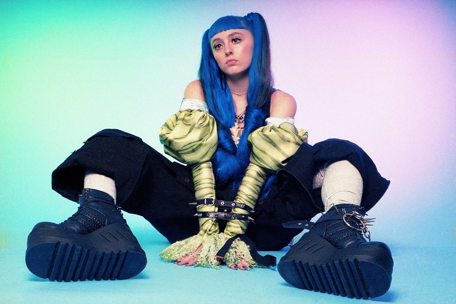 Ashnikko has unveiled ‘Cry’, her new collaboration with Grimes