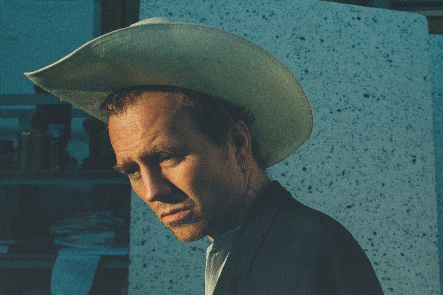 Alan Power has announced a new album with a video for recent single, 'Breathe In, Breathe Out'