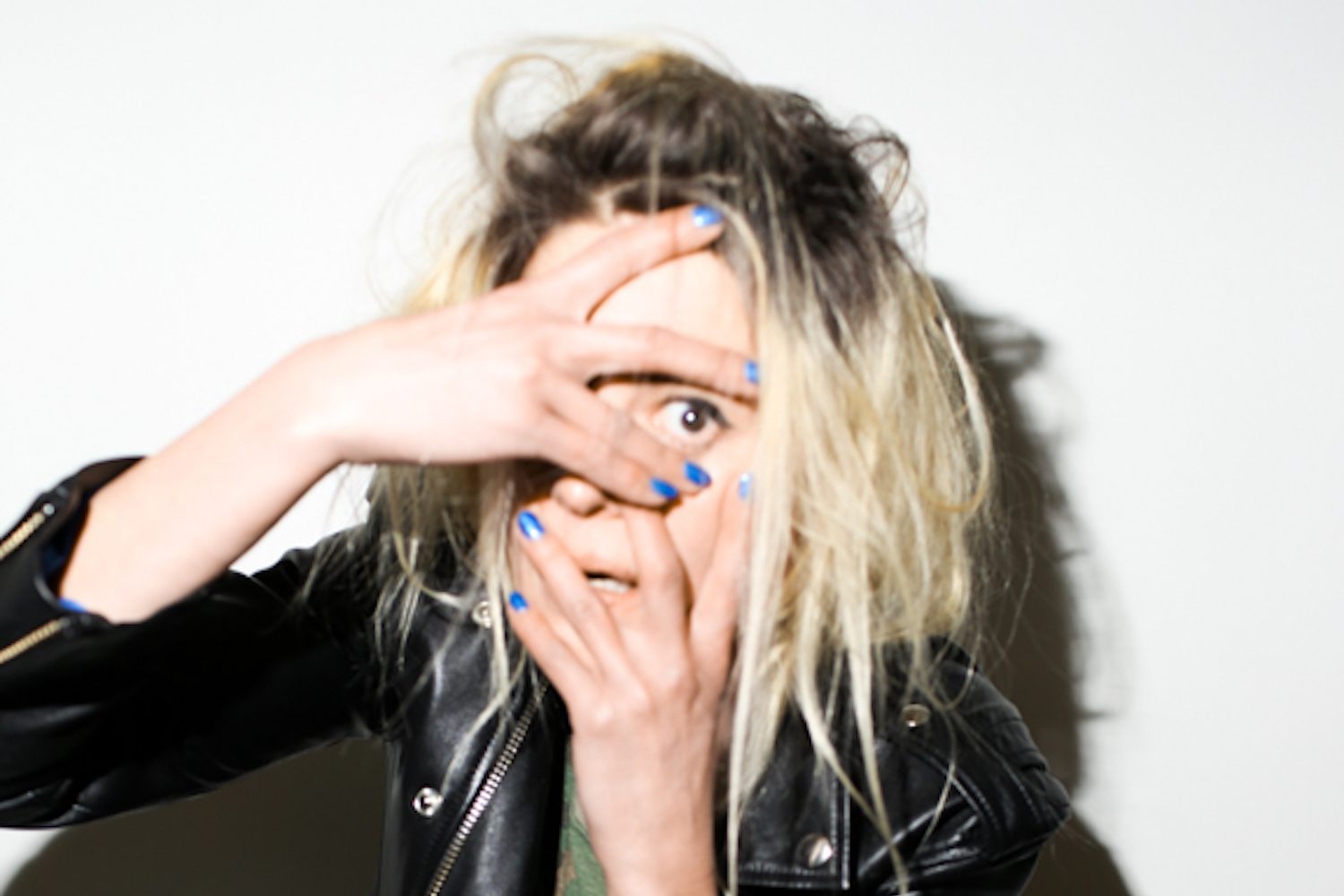Alison Mosshart has revealed her second solo cut ‘It Ain’t Water’