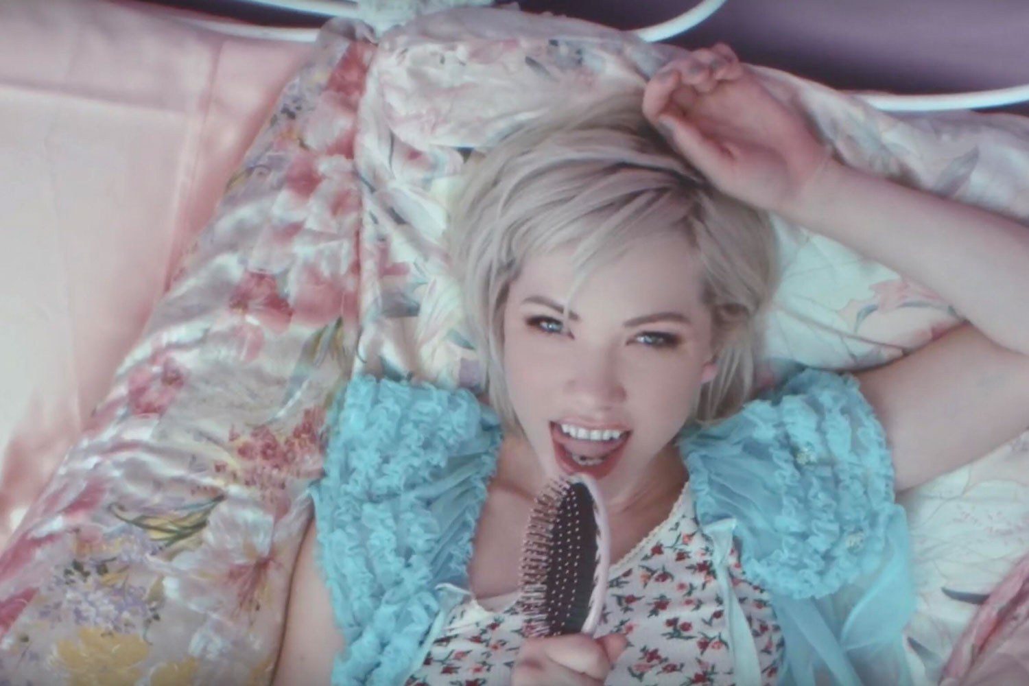 Carly Rae Jepsen has a brand new video for 'Want You In My Room'