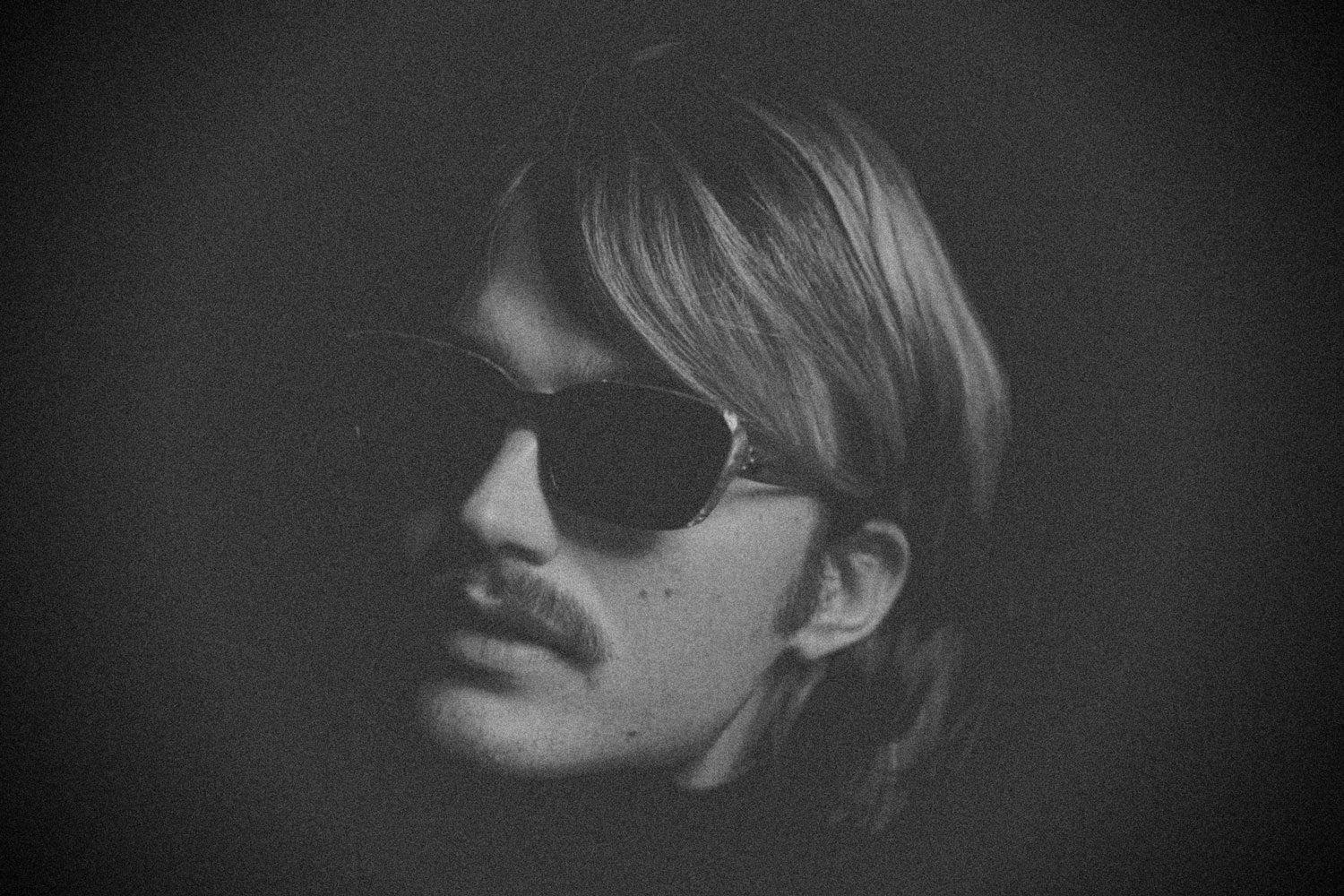 Scoops ahoy! Joe Keery is back at the music thing as Djo - check out first track 'Roddy' now