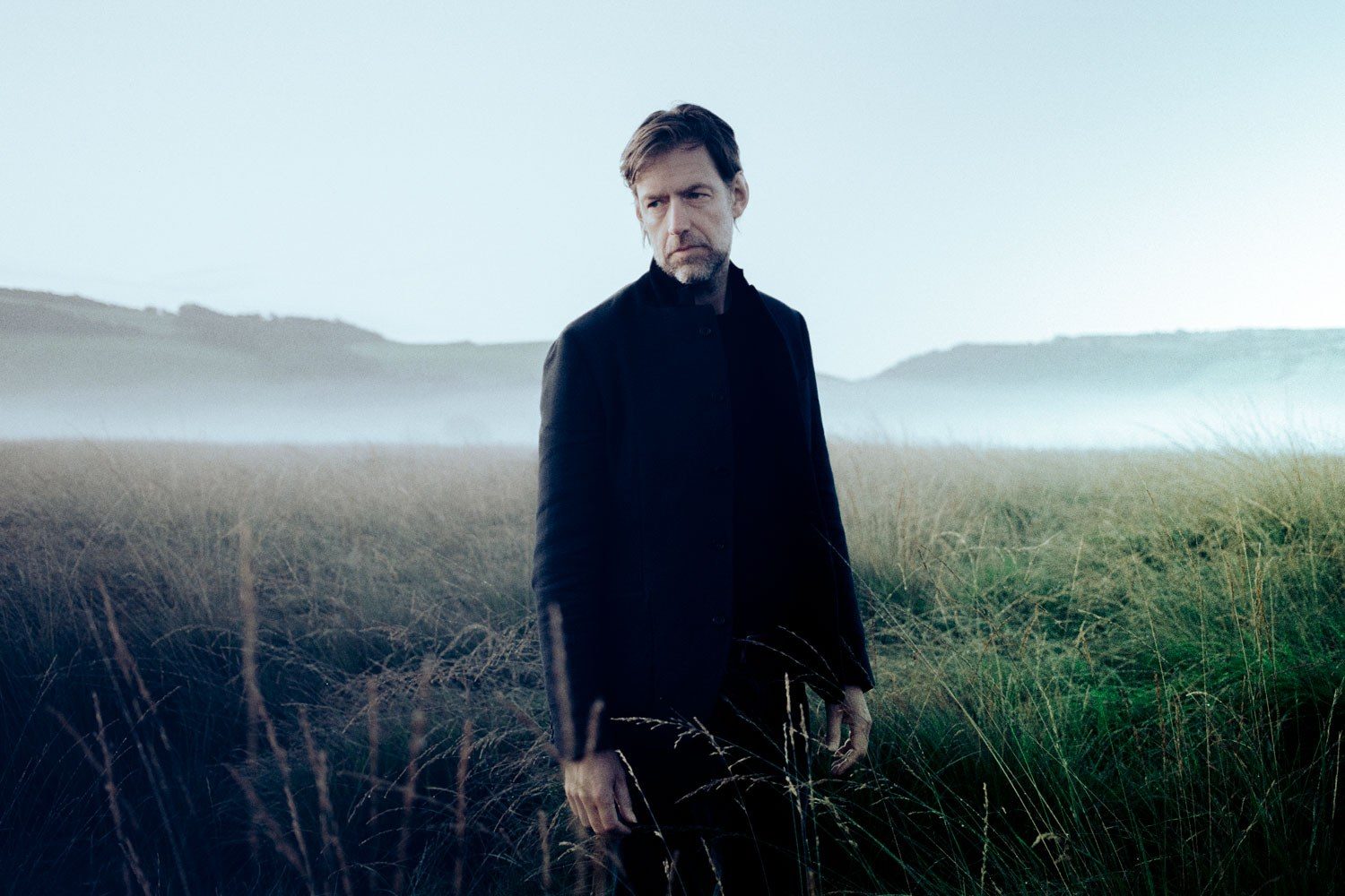 Radiohead's Ed O'Brien has delivered the first taster of his debut solo album, 'Brasil'