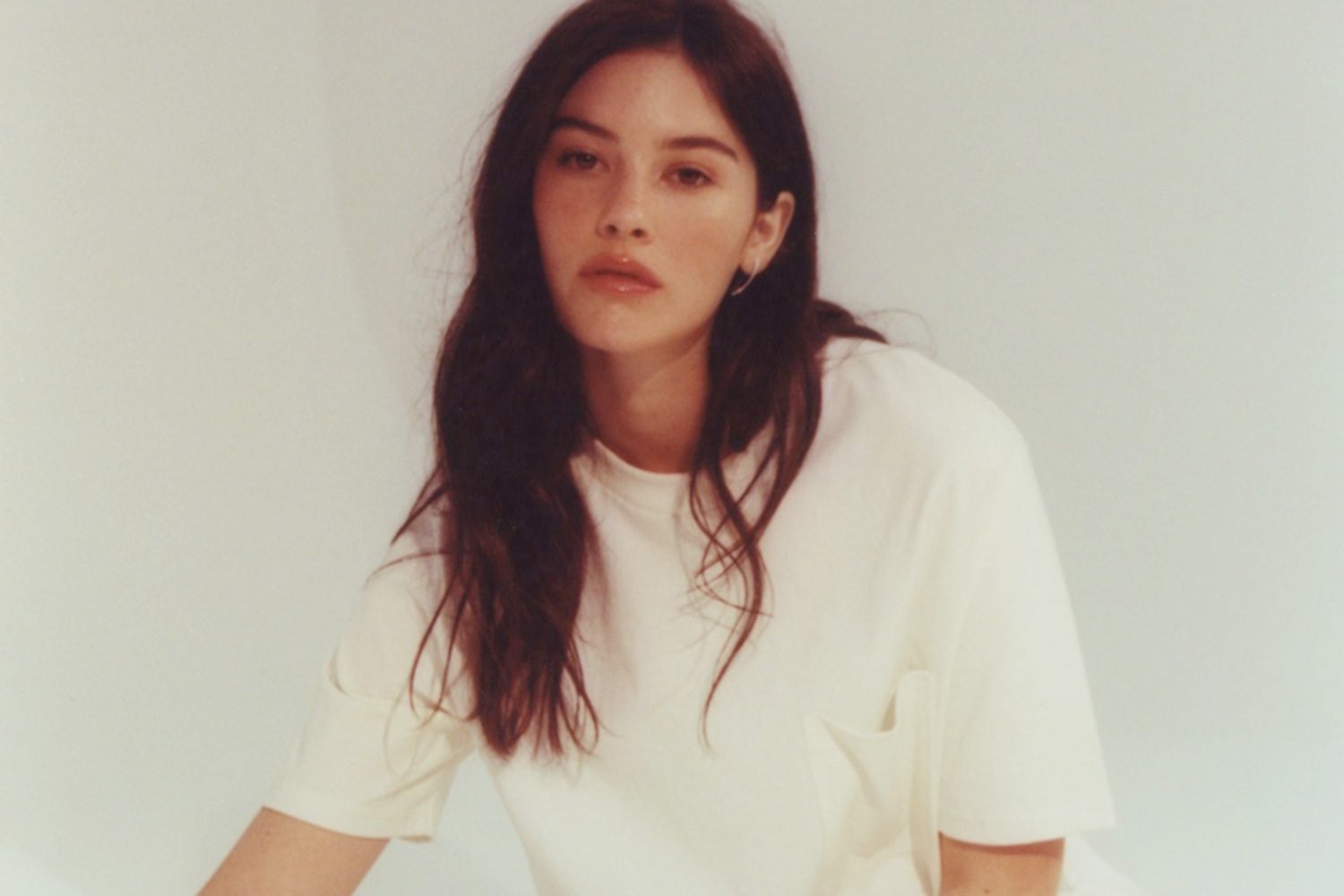 Gracie Abrams has shared her debut EP 'minor', plus a new video for 'Friend'