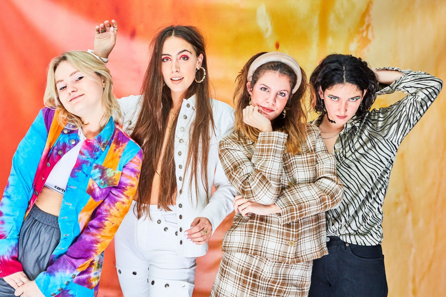Hinds have covered The Clash's 'Spanish Bombs'
