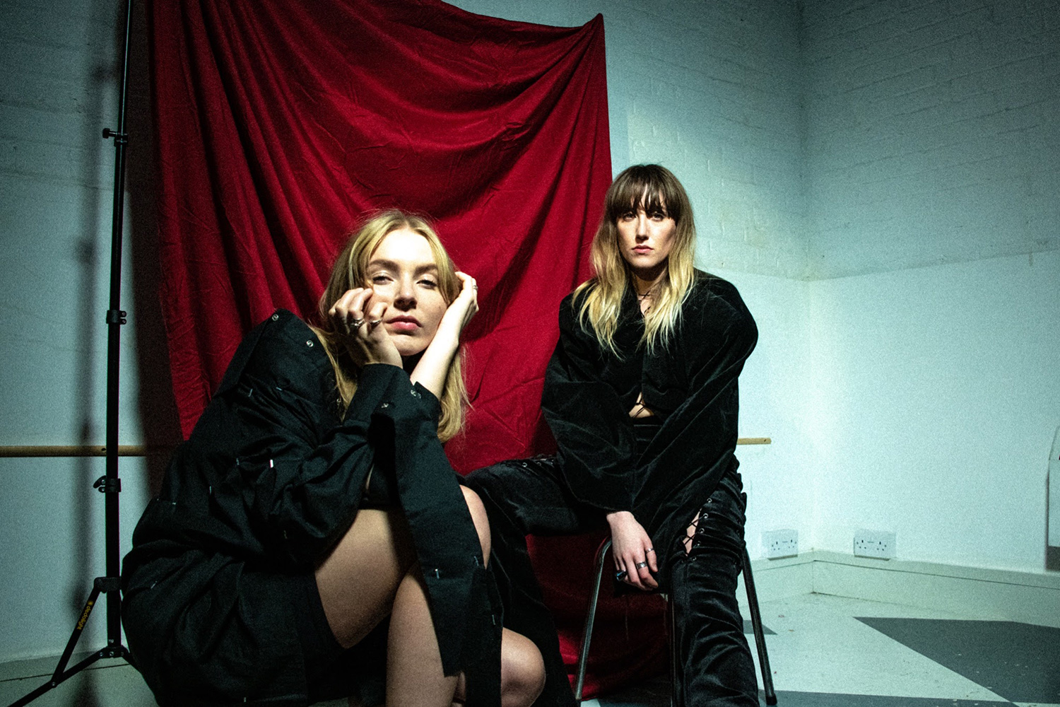IDER have launched a new album with disgruntled single 'BORED'