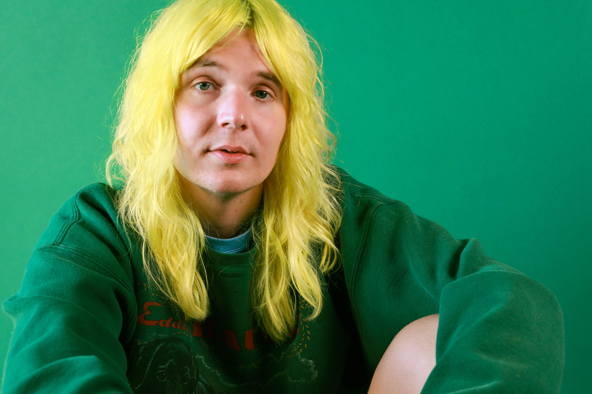 Watch Jawny's new video for 'Tombstone Grey'