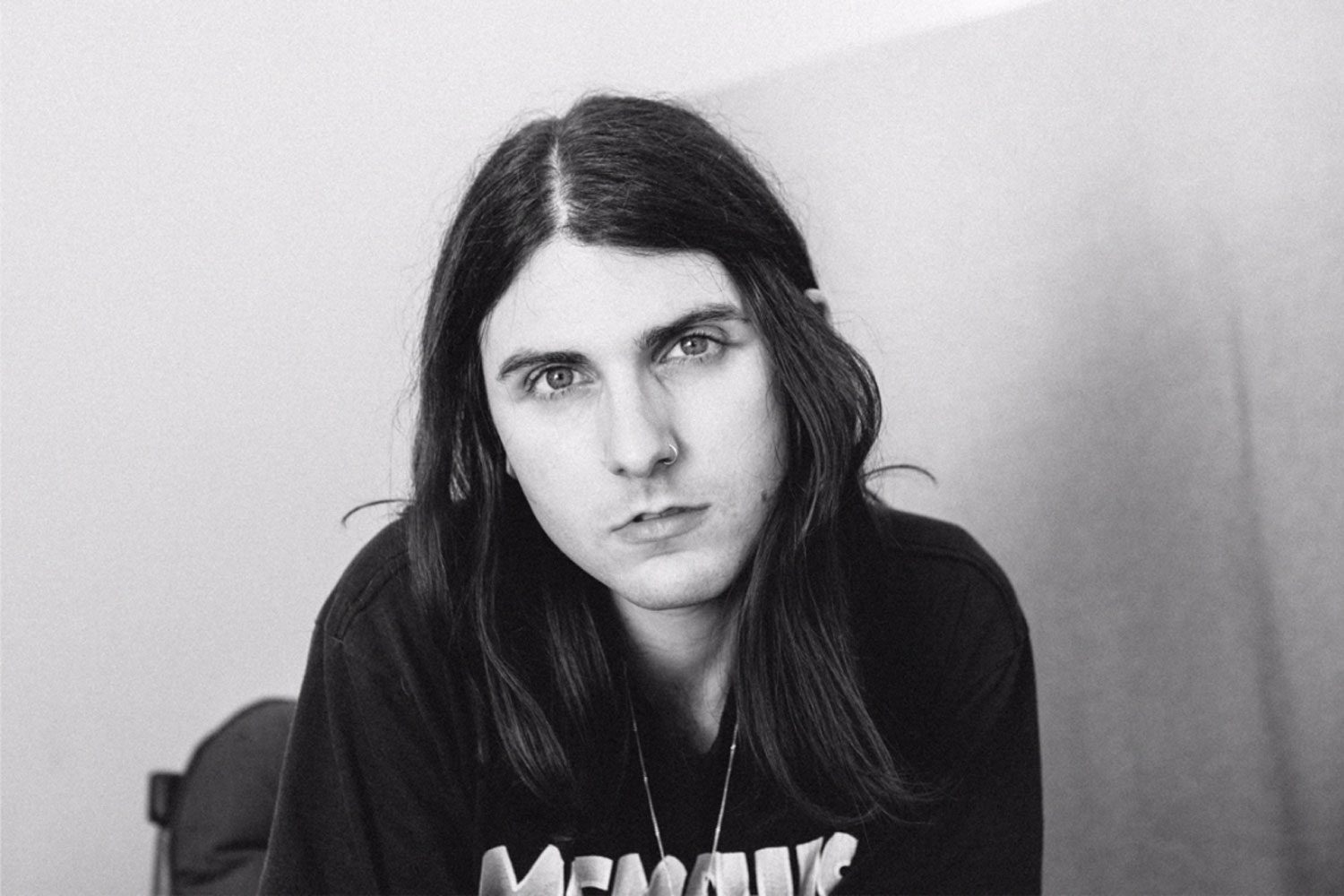 Leeds singer-songwriter Jake Whiskin has released his debut single, ‘Dark Days’