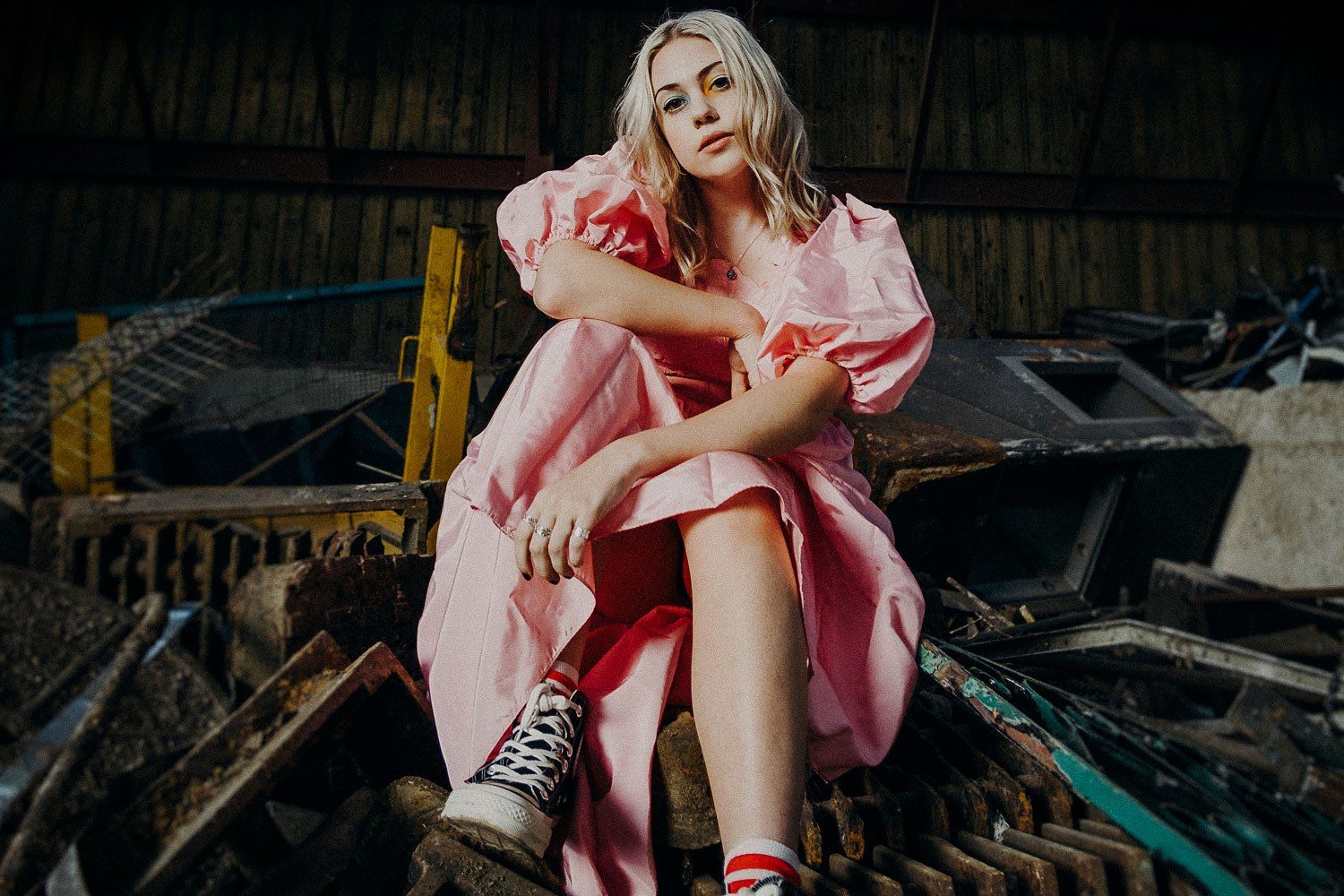 Lauran Hibberd has a workout with her pals for her new 'Sweat Patch' video