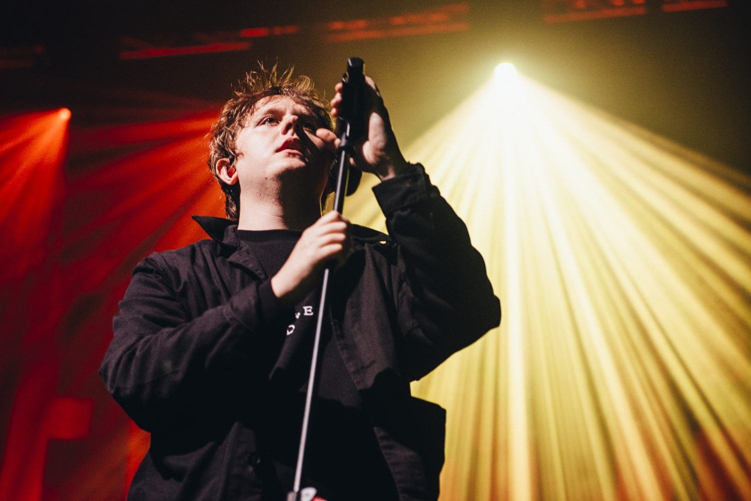 Lewis Capaldi has unveiled a special live EP ‘To Tell The Truth I Can’t Believe We Got This Far’