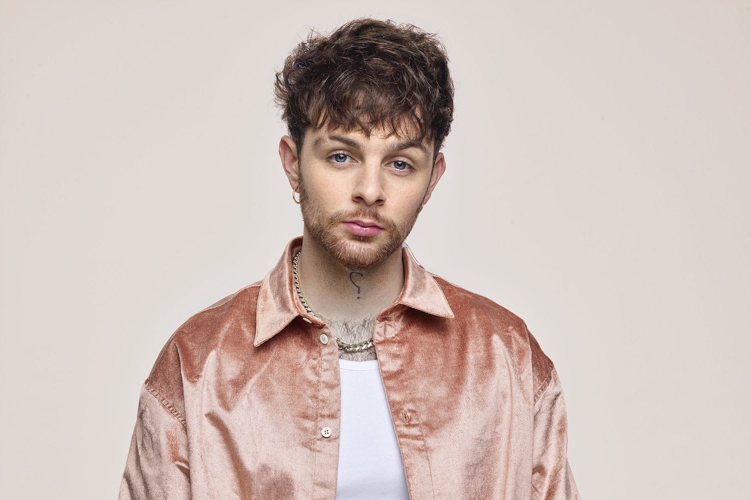 Tom Grennan has released a video for his latest single, 'Amen'