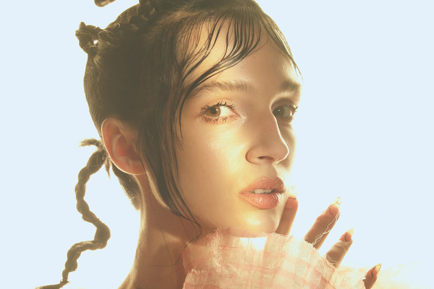 Poppy has announced her new album with a video for the title-track, 'Flux'