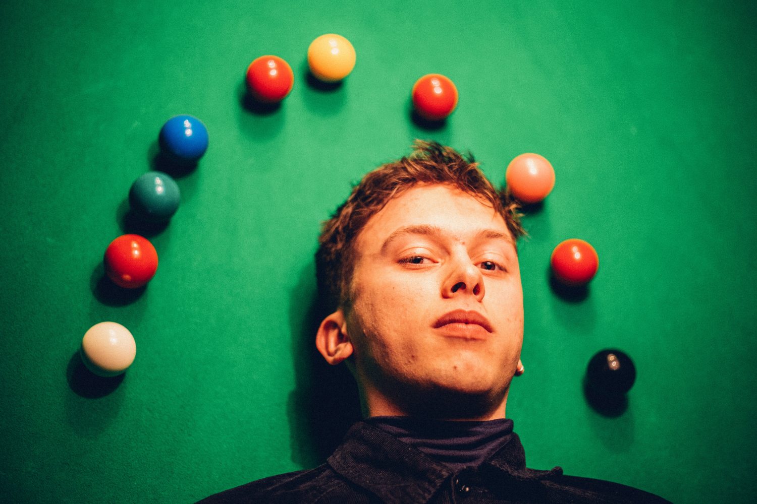 Ten Tonnes returns with swinging new one ‘Girl Are You Lonely Like Me?’