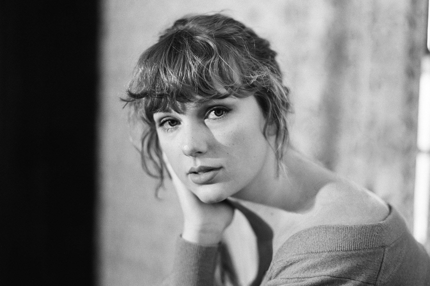 Taylor Swift has cancelled her forthcoming tour dates