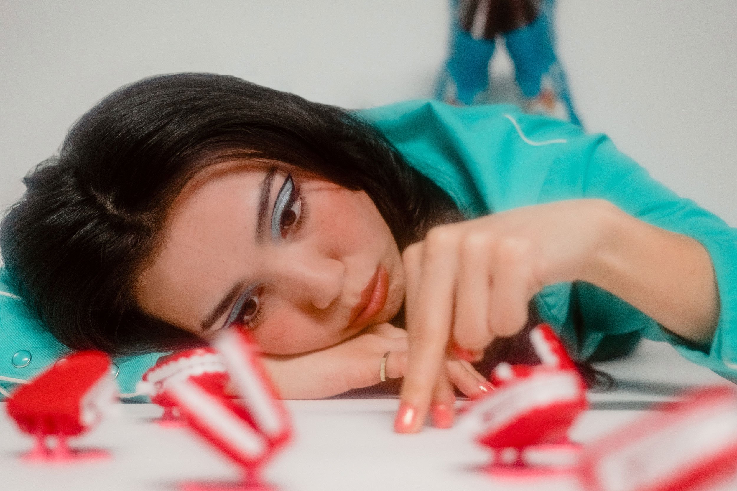 Wallice has shared a new video for her most recent single, 'Wisdom Tooth'