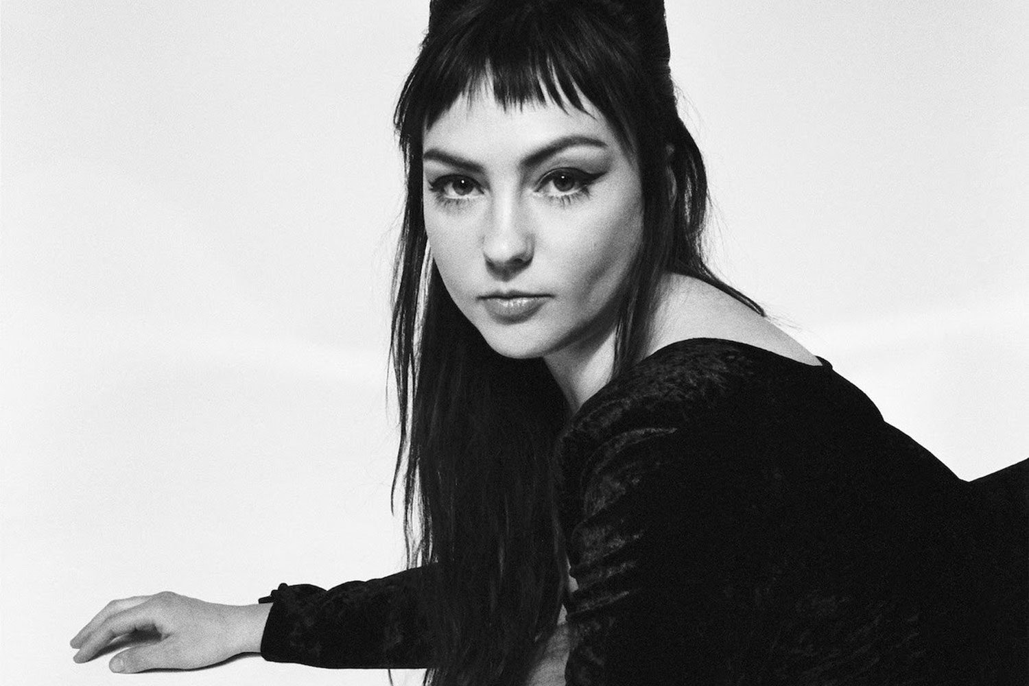Angel Olsen gets back to nature with her intimate new single, 'Lark'