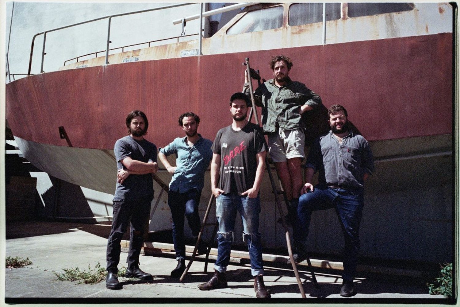 Bad//Dreems have teamed up with Rory Atwell for their new single, 'Desert Television'