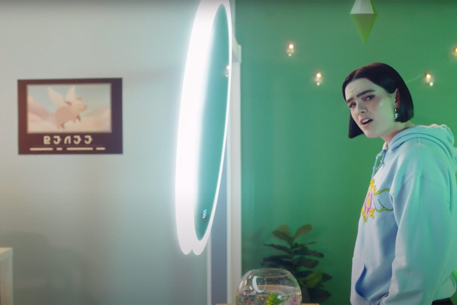 BENEE has teamed up with The Sims 4 for her new 'KOOL' video