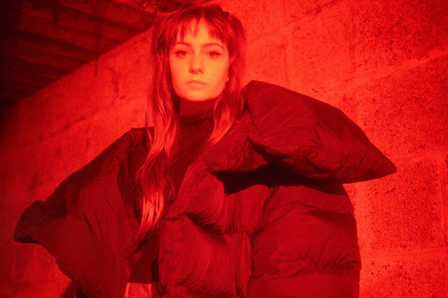 Biig Piig has unleashed her seductive new single, ‘Roses & Gold’