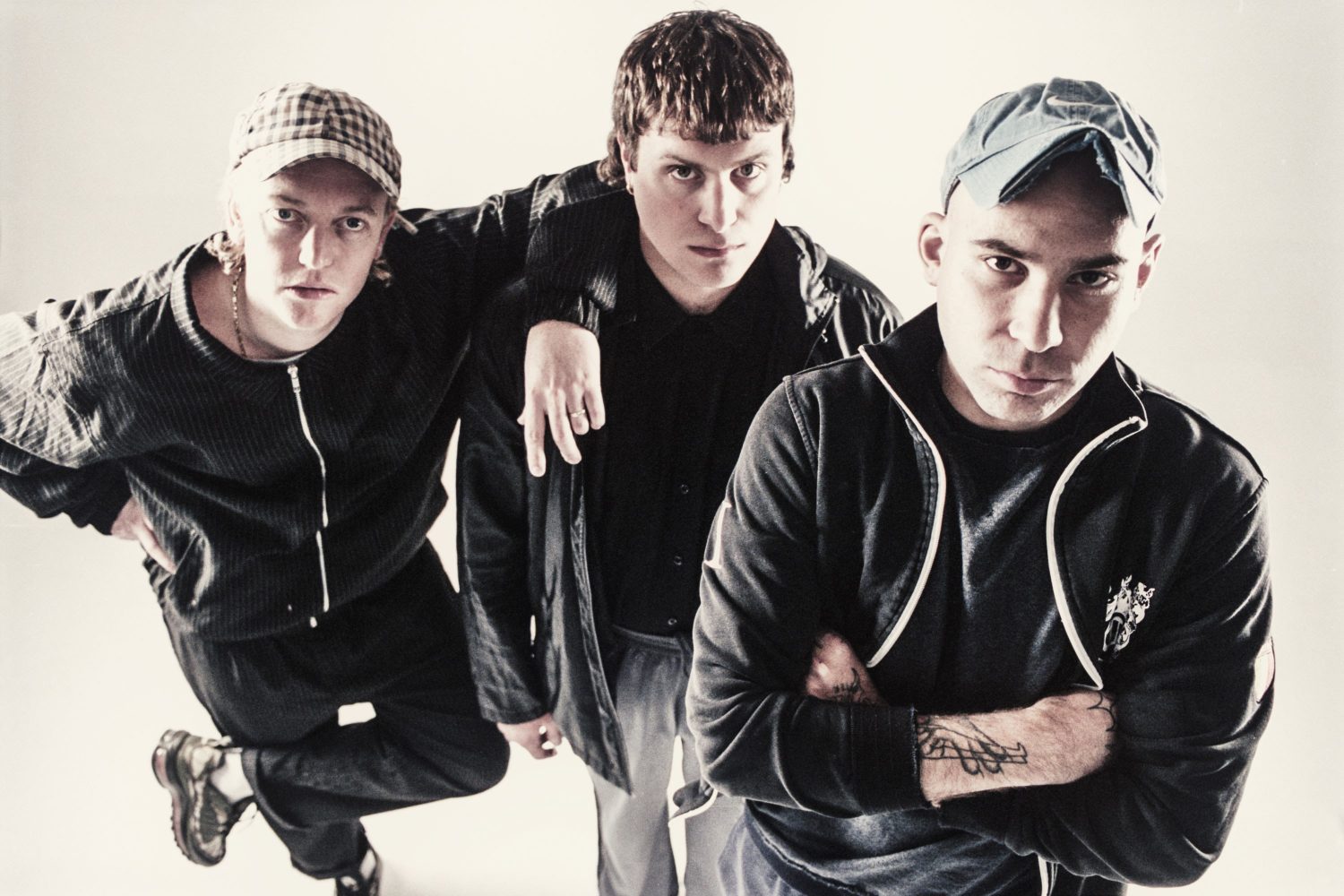 DMA’s have revealed a brand new video for album title track ‘The Glow’