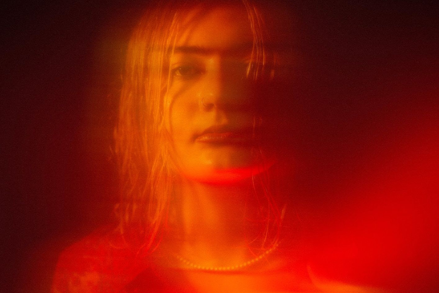 Eaves Wilder has dropped her moody and atmospheric new single, 'Mother In Your Mind'