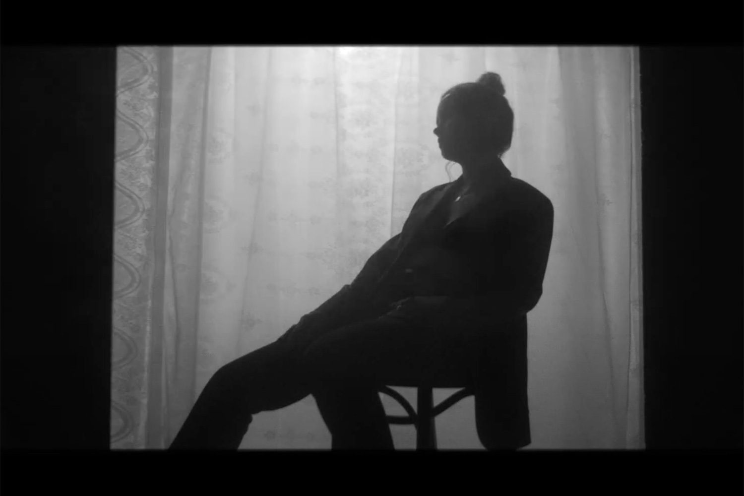 Eves Karydas kicks back at a rubbish relationship in her new single, 'Get Me So High'