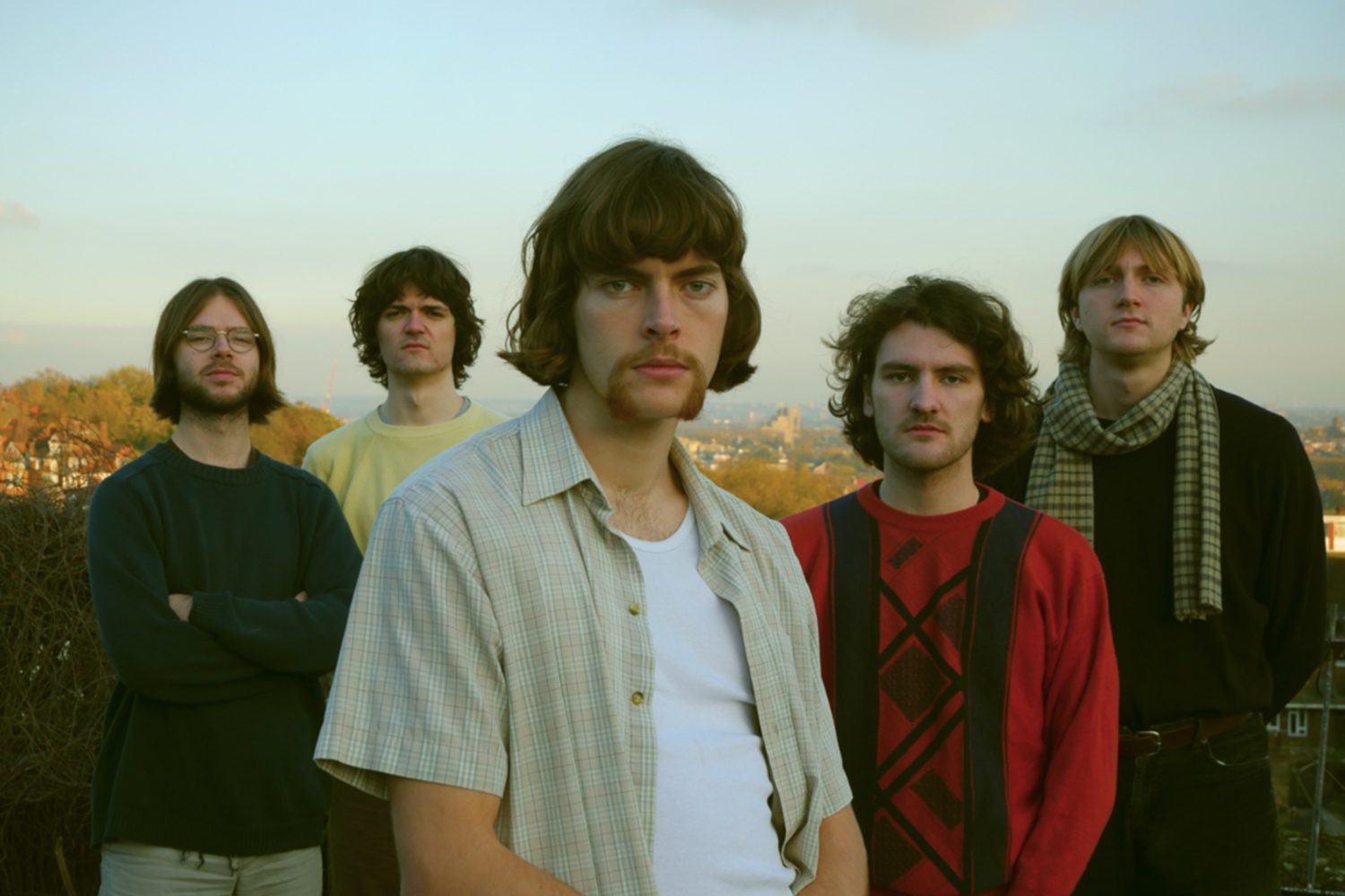 FEET have signed to Nice Swan Records, have a new tour this August