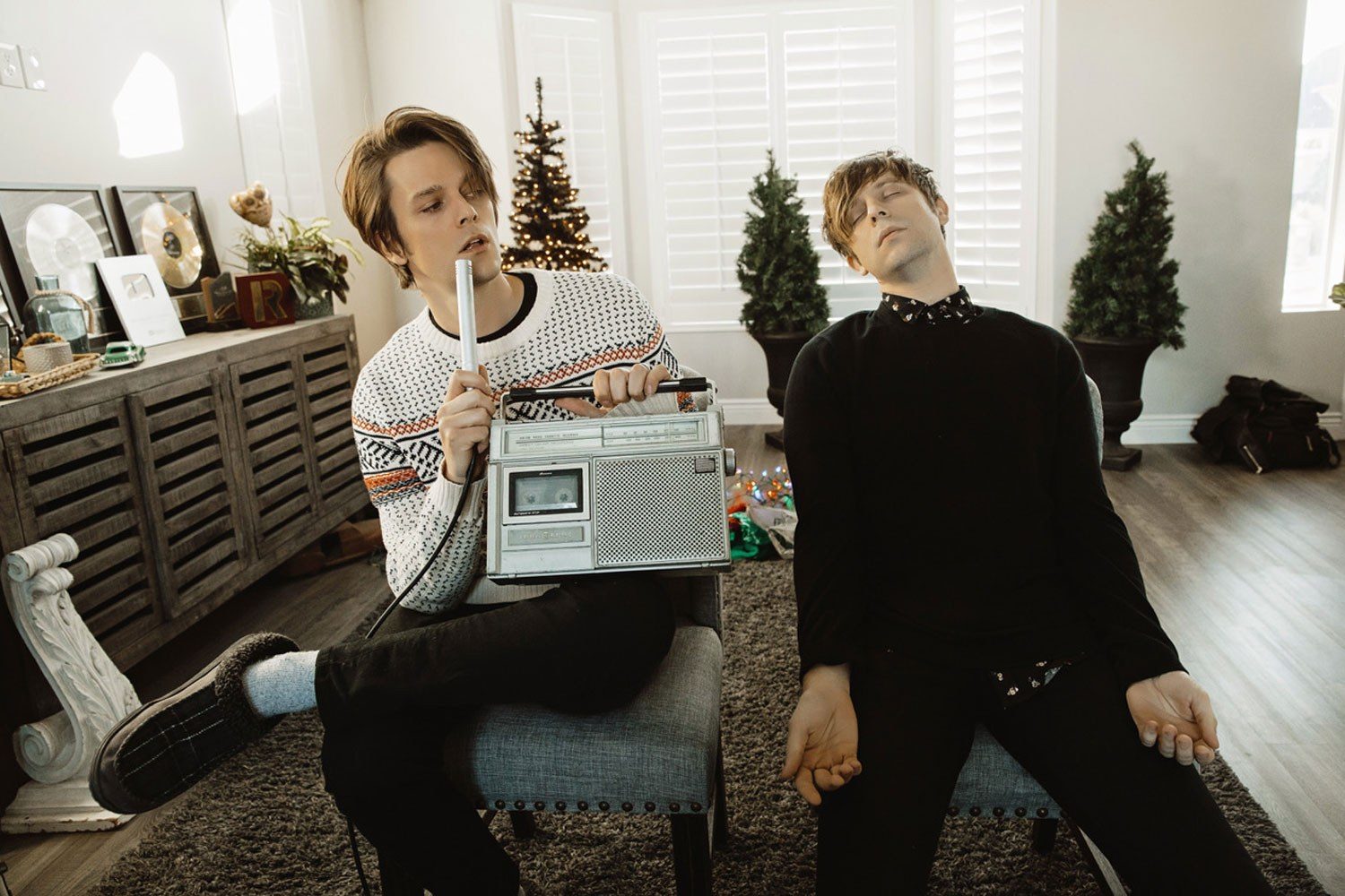 iDKHOW have released a festive new EP, 'Christmas Drag'