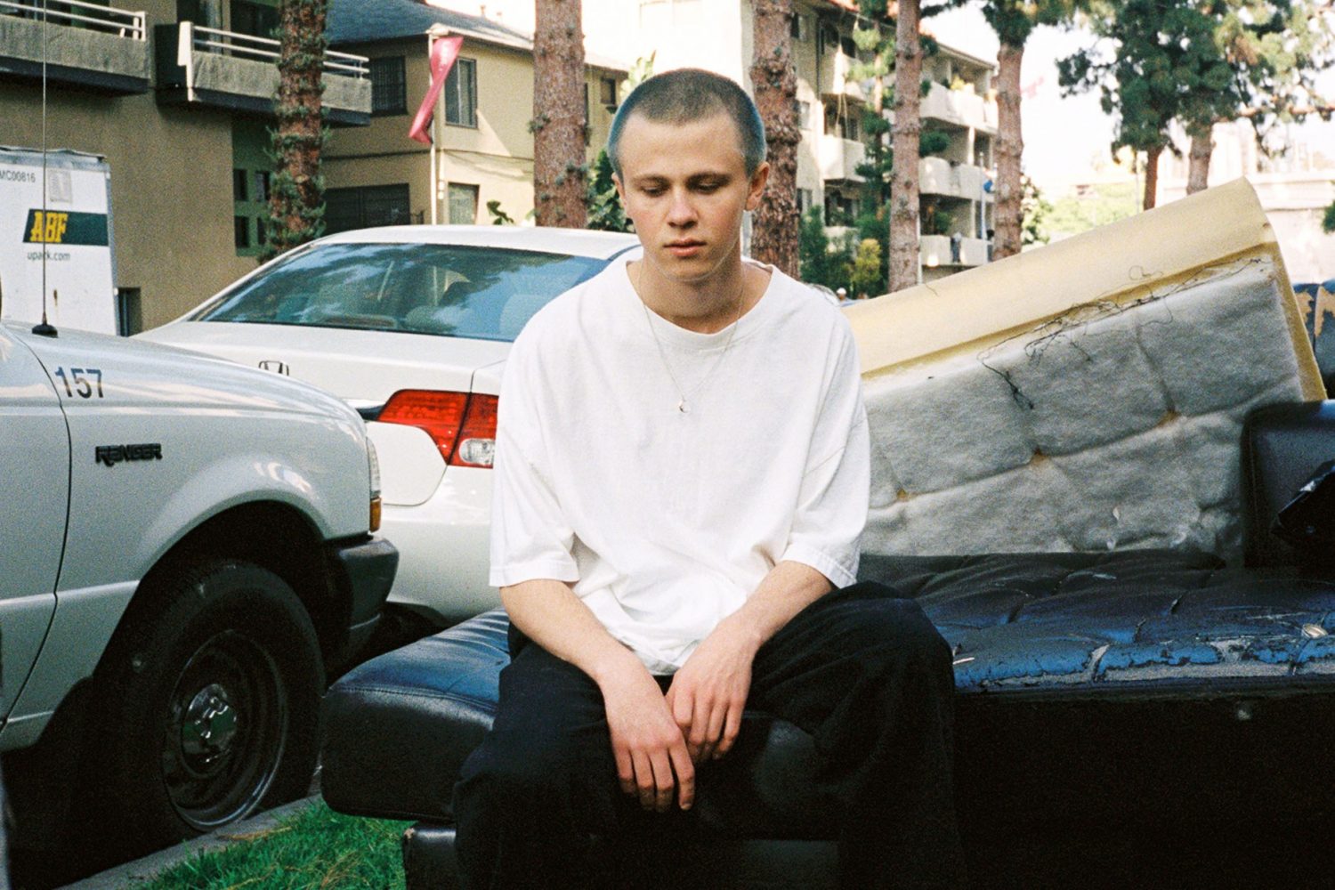 Jimi Somewhere embraces nighttime grooves with his new track, 'Dusk'