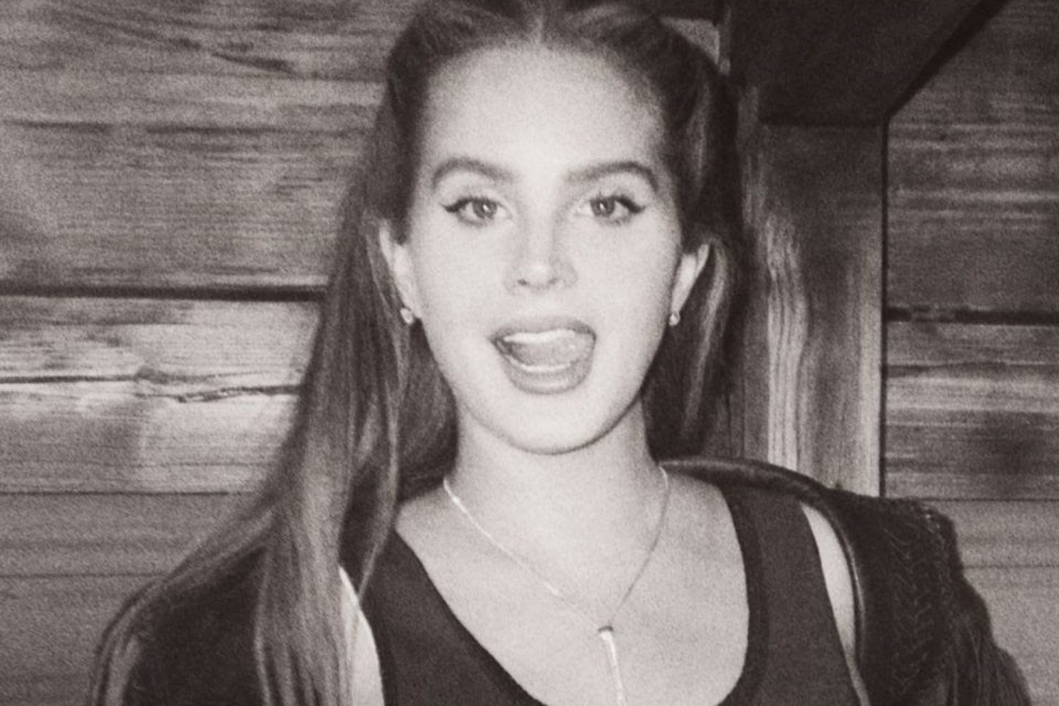 Lana Del Rey has unveiled a new cover version of ‘Summertime’
