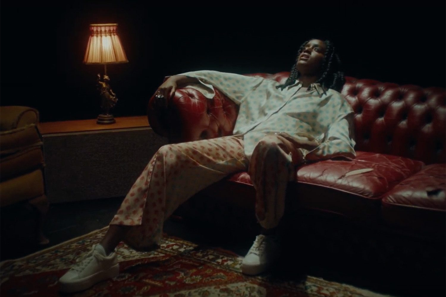 Mysie dons her best PJs for her new 'Patterns' video