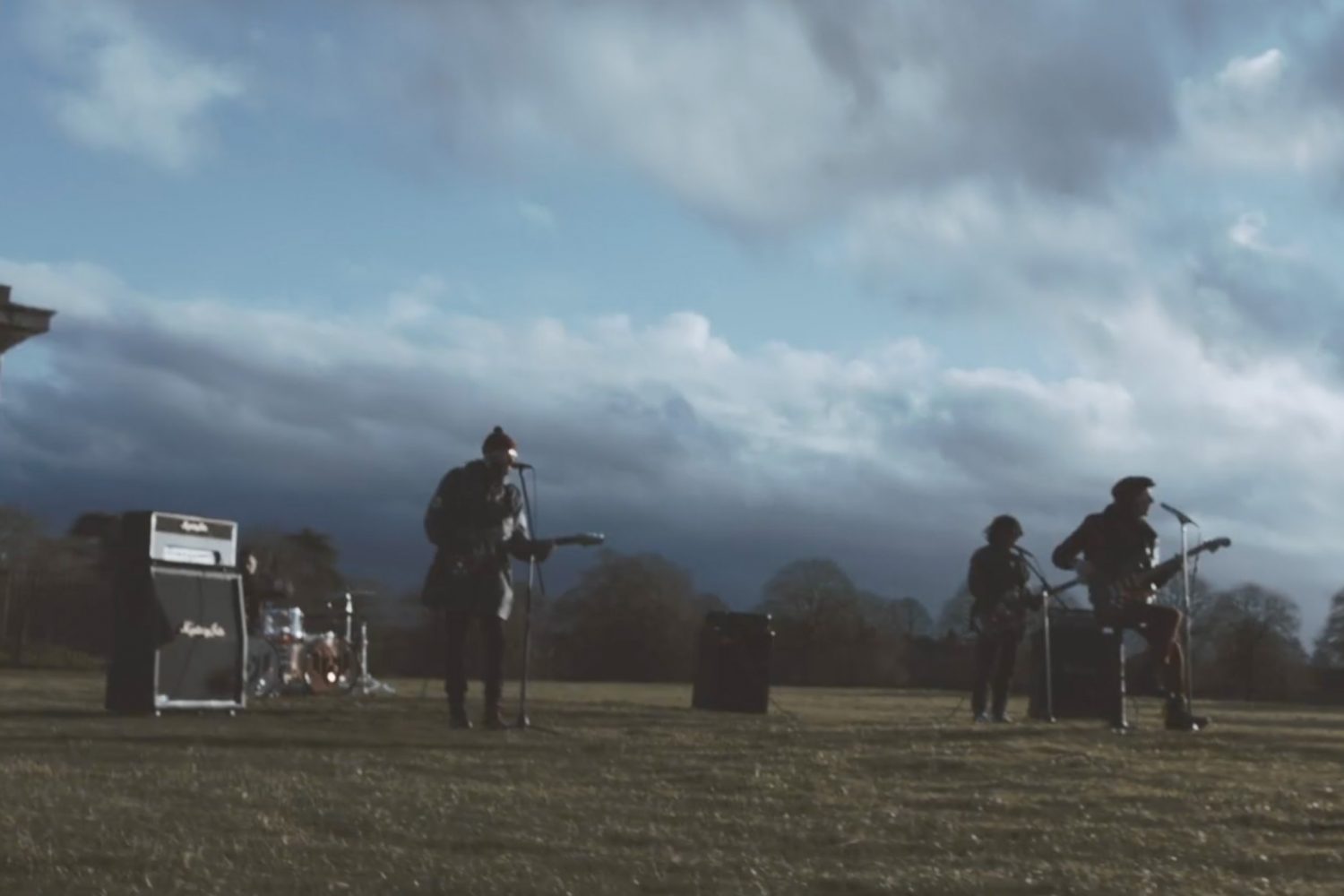 Mystery Jets have released a new video for 'A Billion Heartbeats'
