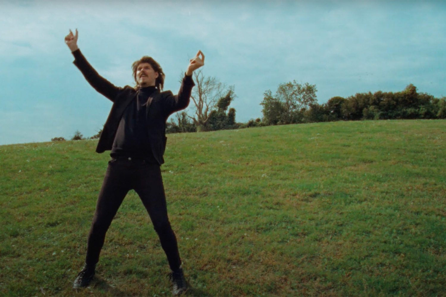 Nancy has announced a mini-album with new track, '7 Foot Tall Post-Suicidal Feel Good Blues'