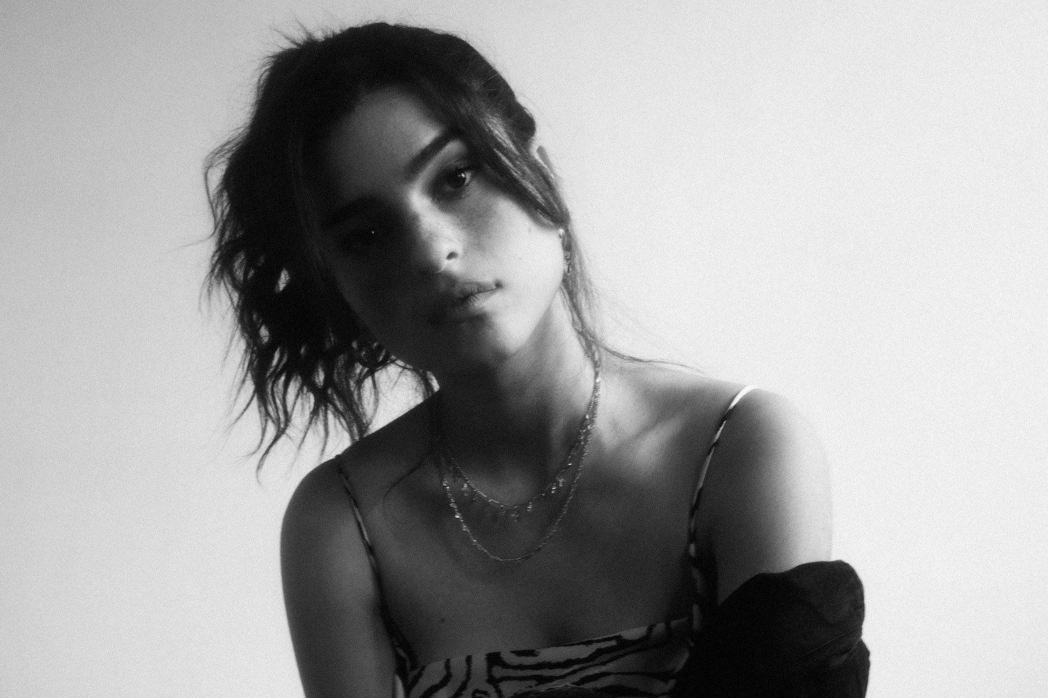 renforshort has teamed up with Curtis Waters for a new version of 'fuck, i luv my friends'