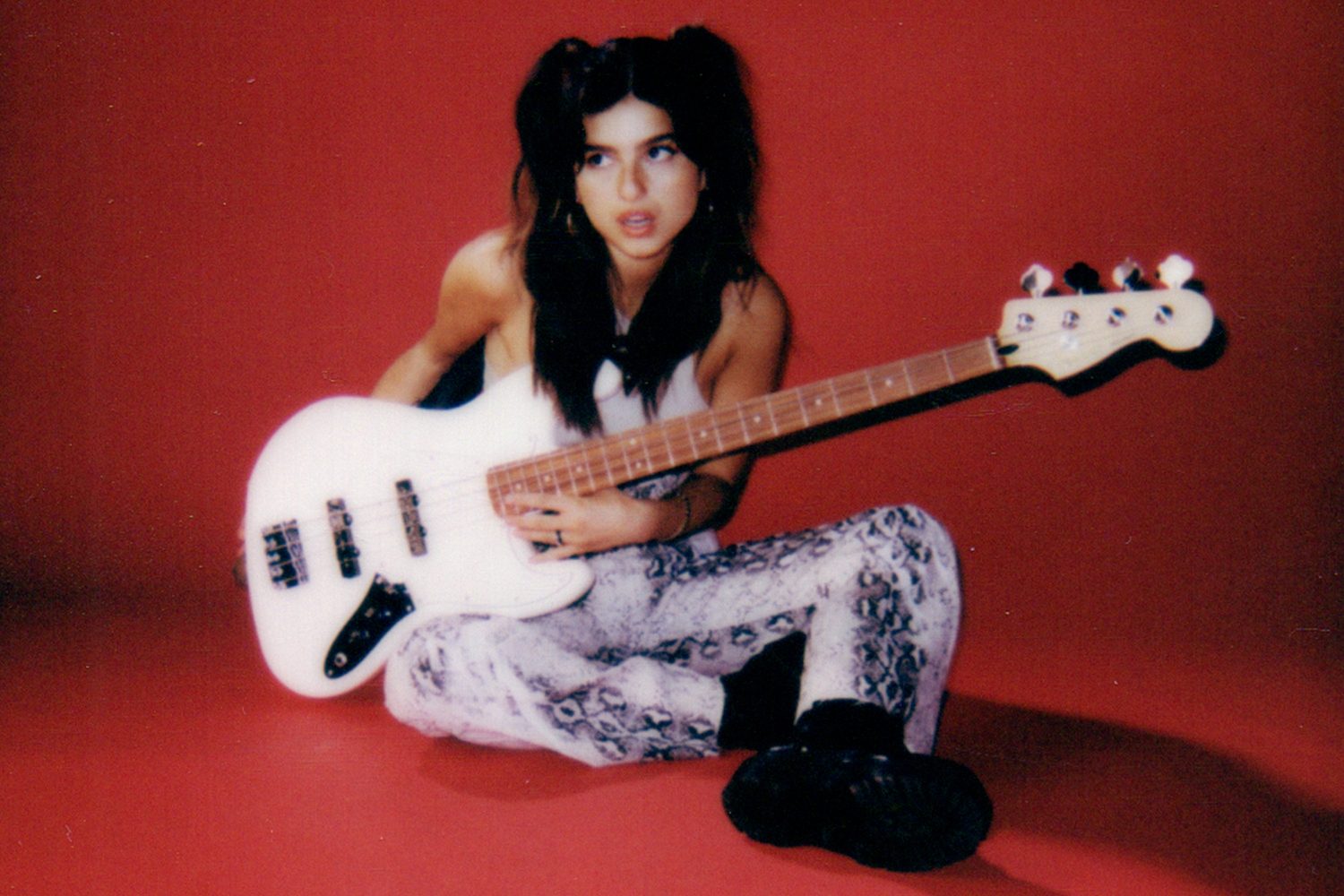 renforshort nods to Scott Pilgrim with her new single, 'nostalgic (luvsick)'