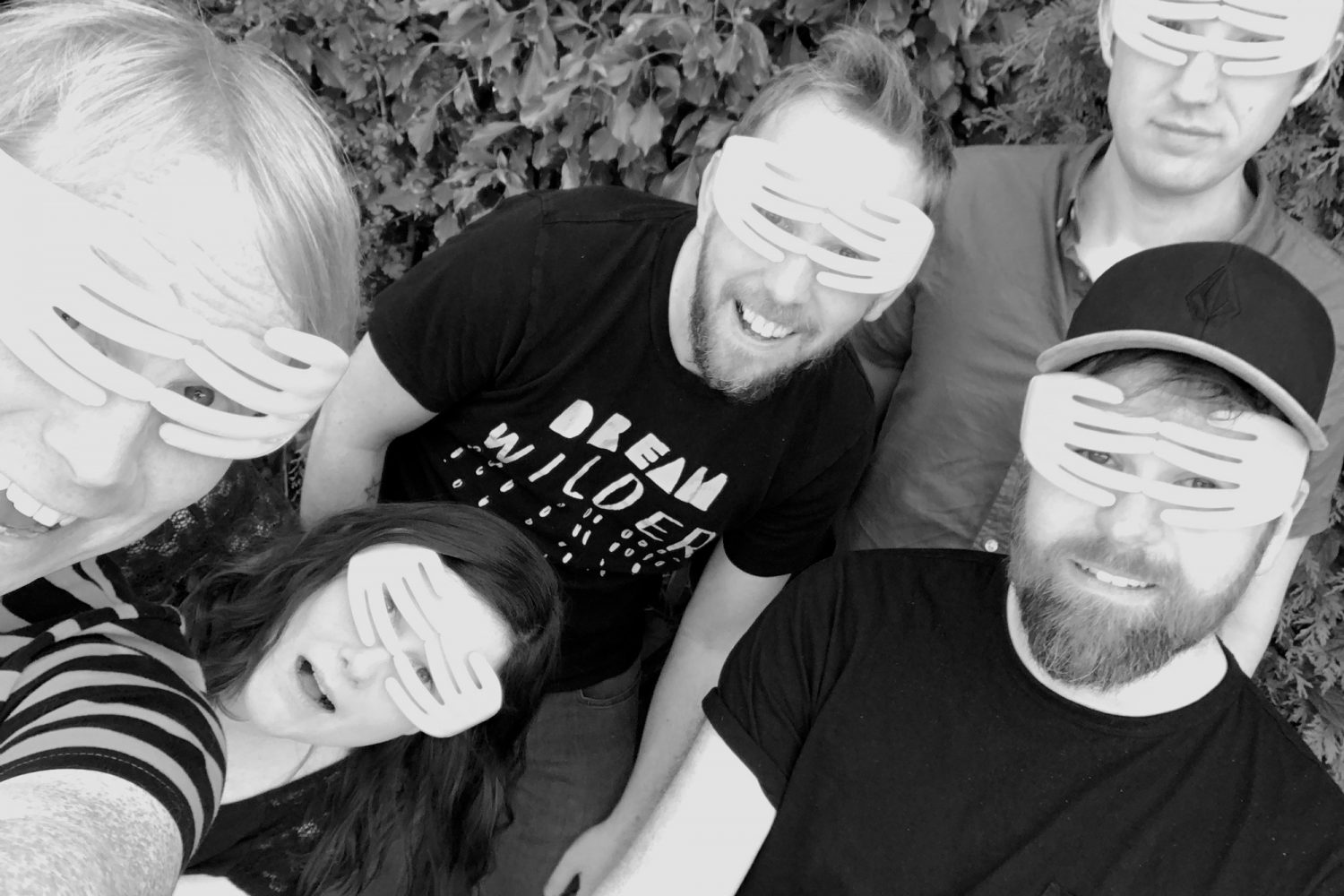 Seazoo are teasing their upcoming record with second taster-track, 'Heading Out'