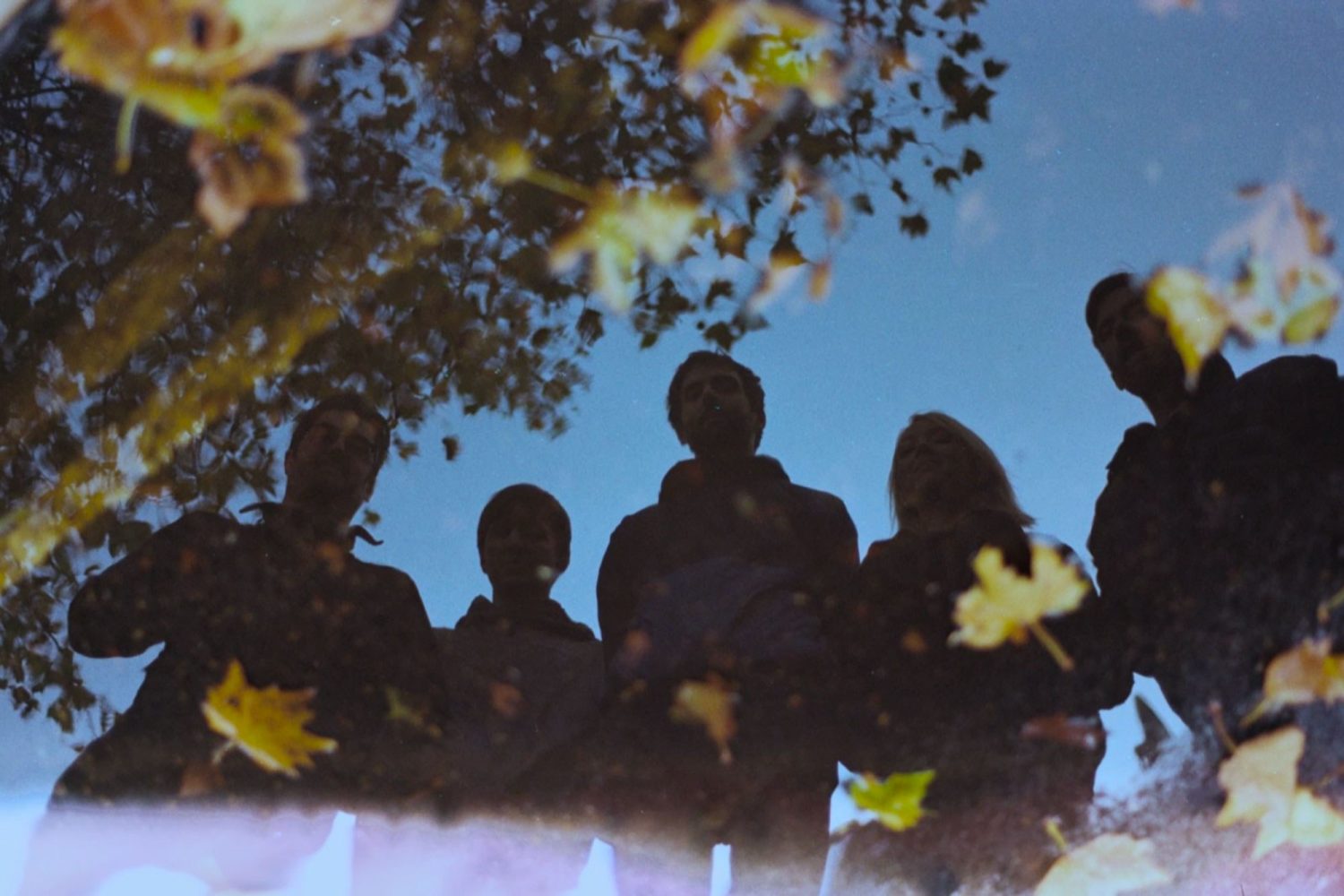 Dublin-based fivesome Silverbacks have dropped their new single, 'Sirens'