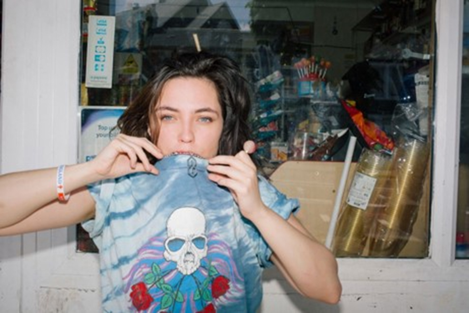 Suzi Wu has teamed up with FIDLAR's Zac Carper for new single 'LEAVE BRITNEY ALONE'