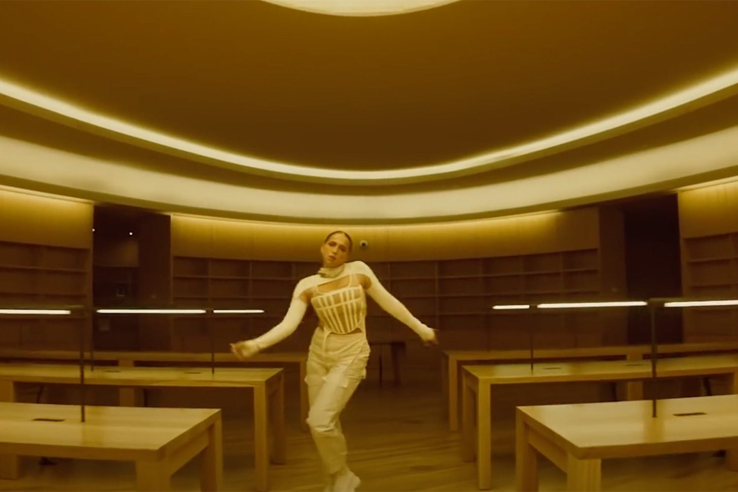 Tate McRae has teamed up with Ali Gatie for her new pop hit, 'Lie To Me'