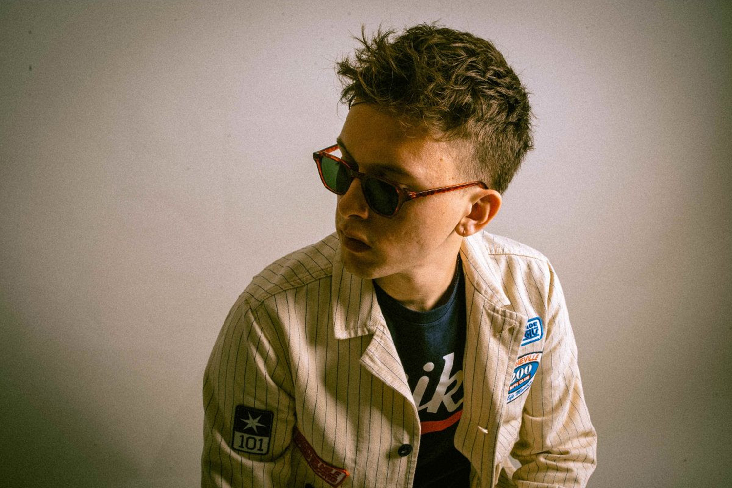 Ten Tonnes is back with his anthemic new indie bop, 'Everything You Got'