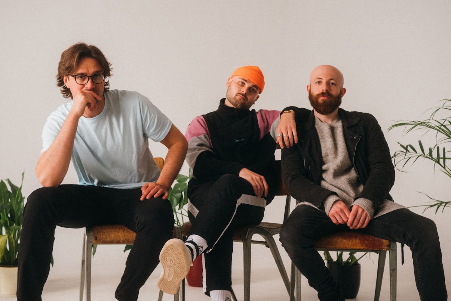 Leeds three-piece VICTORS have shared a new single 'How Can You Just Turn It Off?'