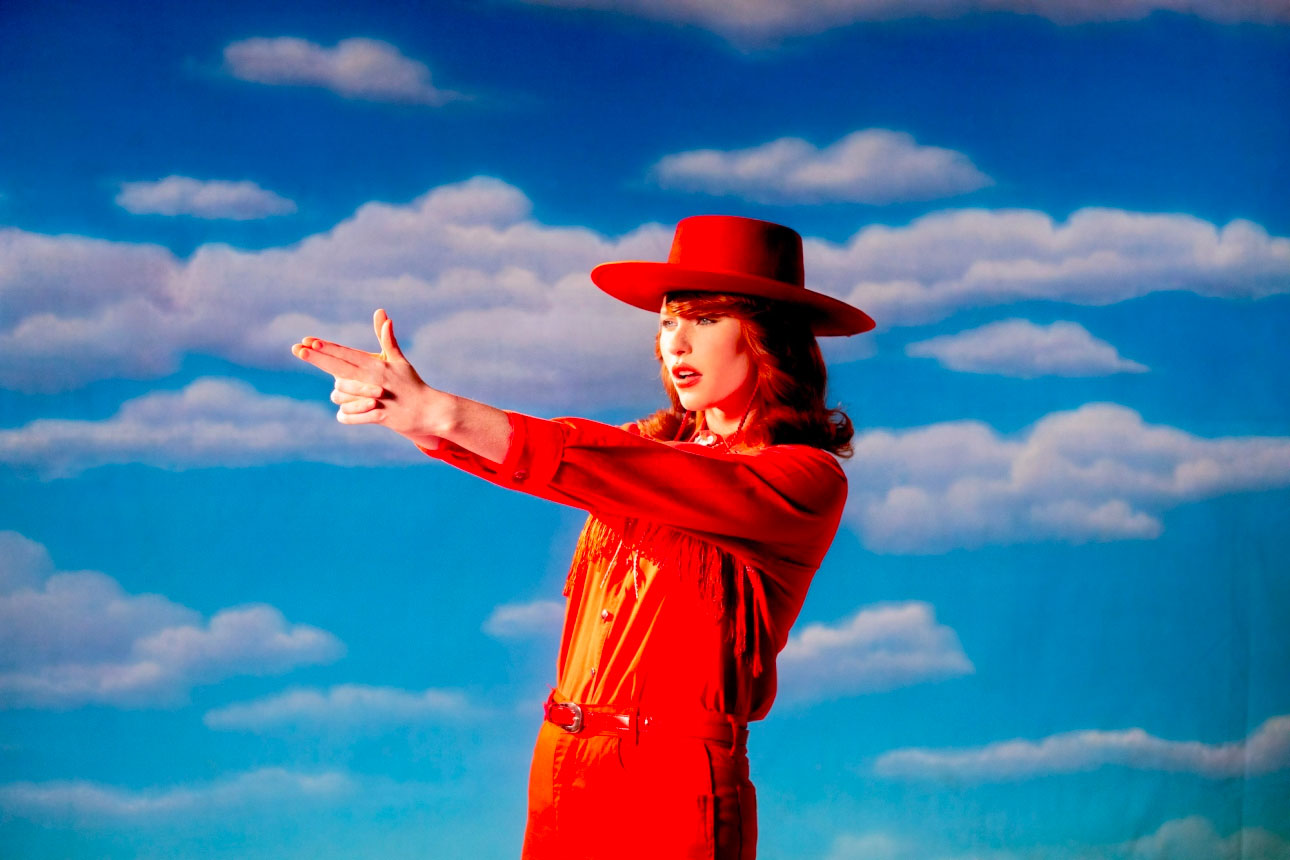 Allison Ponthier has dropped her reflective new single, 'Harshest Critic'