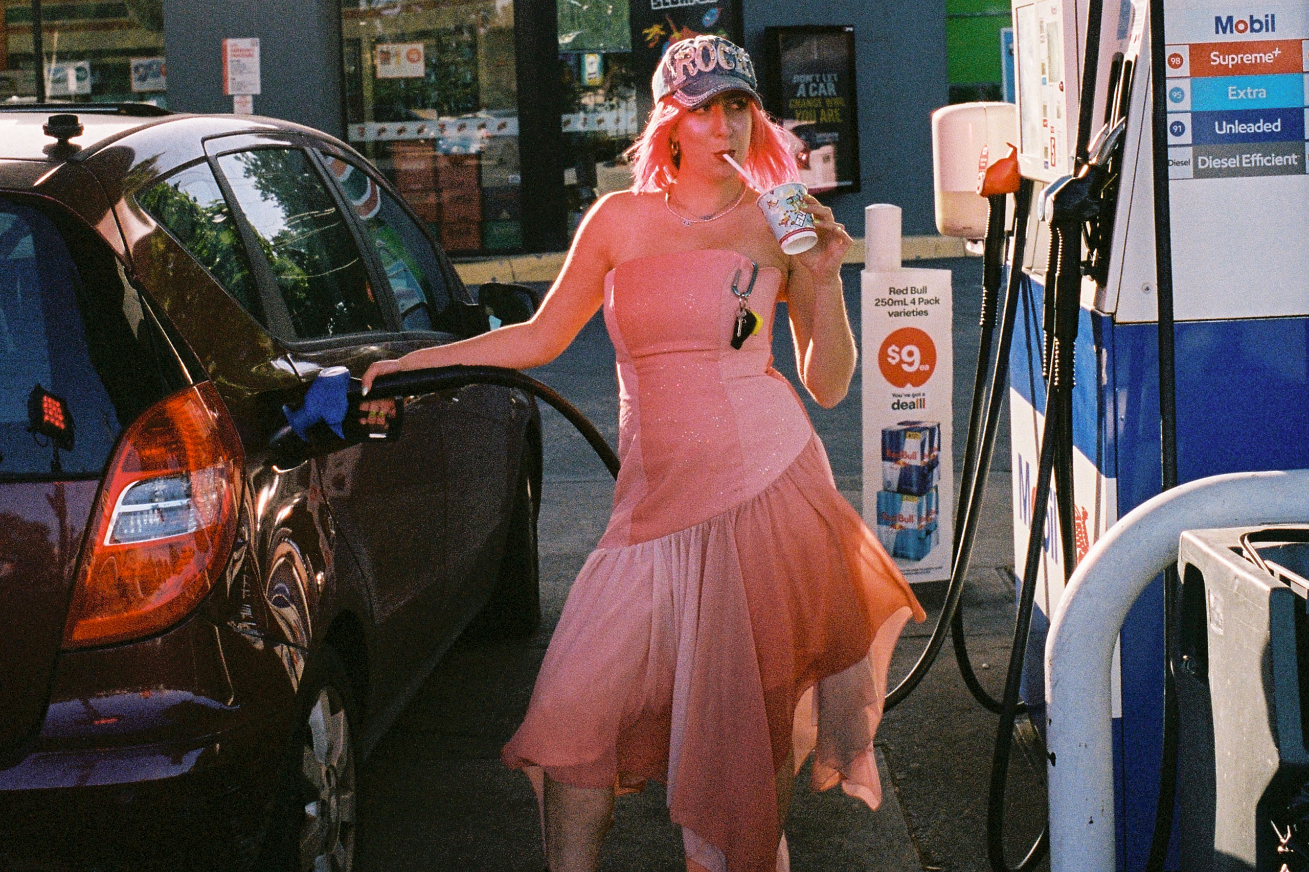 Tamara & the Dreams lives life to the fullest with her new single, 'Successful Bisexual'