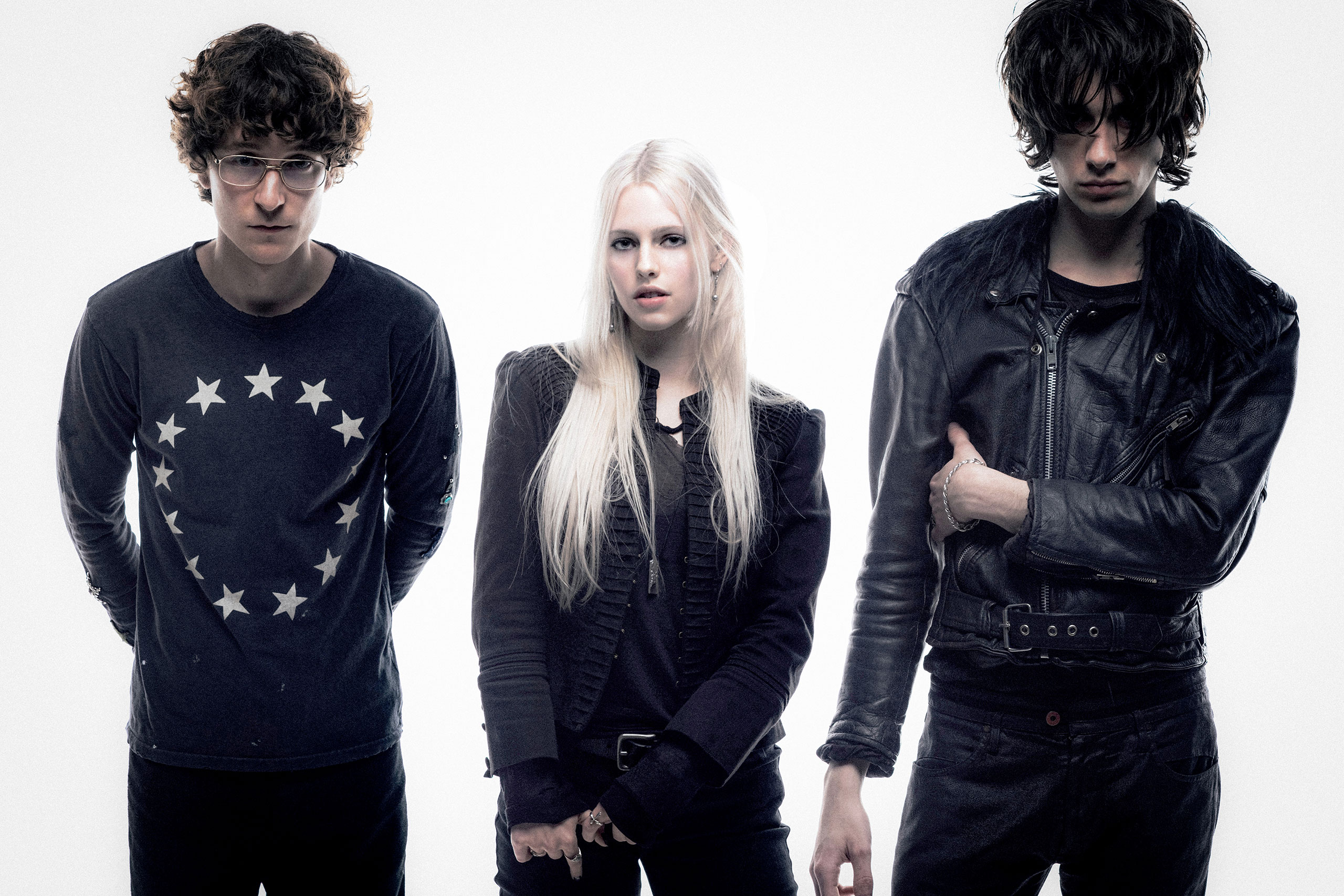 green star have announced their debut EP 'Bleeding Swirls' with noisy new single 'four-o-five'