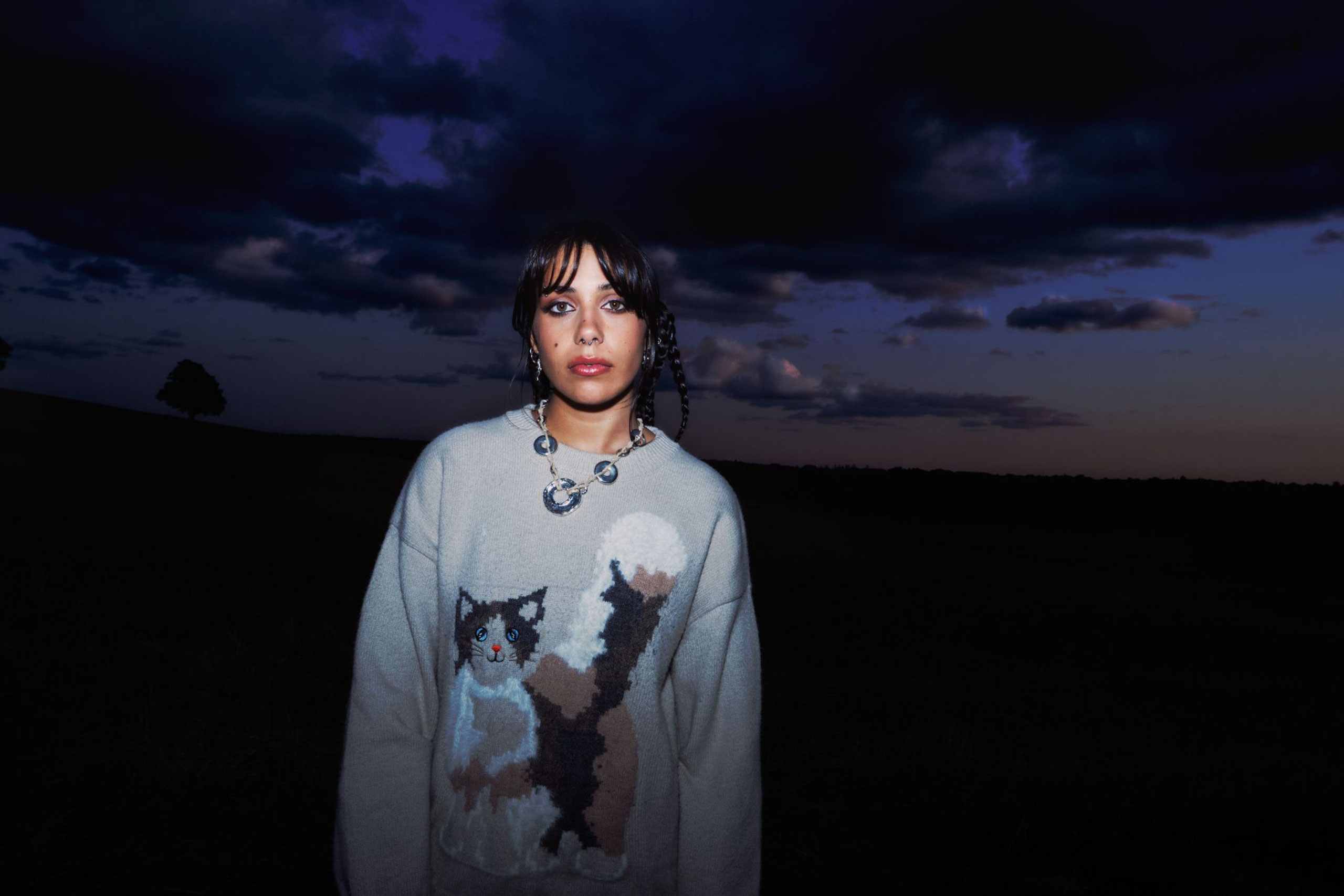 Kayla Grace has announced her new EP 'Cats Can Surf' with early single 'A Leith Ross Song'