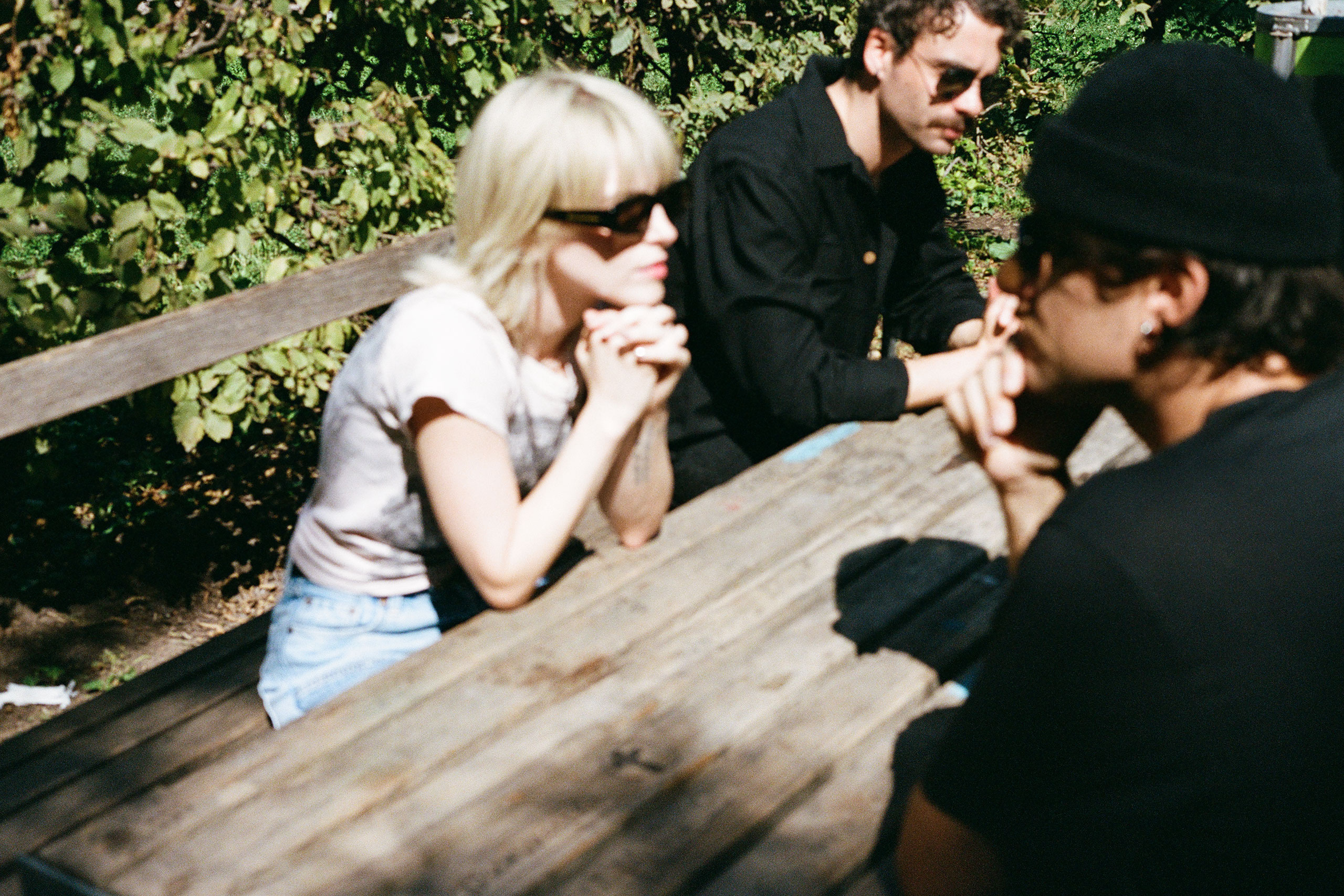 Hayley Williams joined FINNEAS to cover Paramore's 'Crushcrushcrush' in Nashville